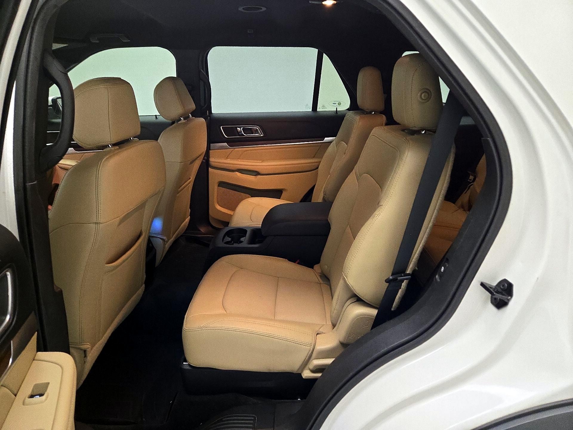 Thumbnail: 2016 Ford Explorer - 18
