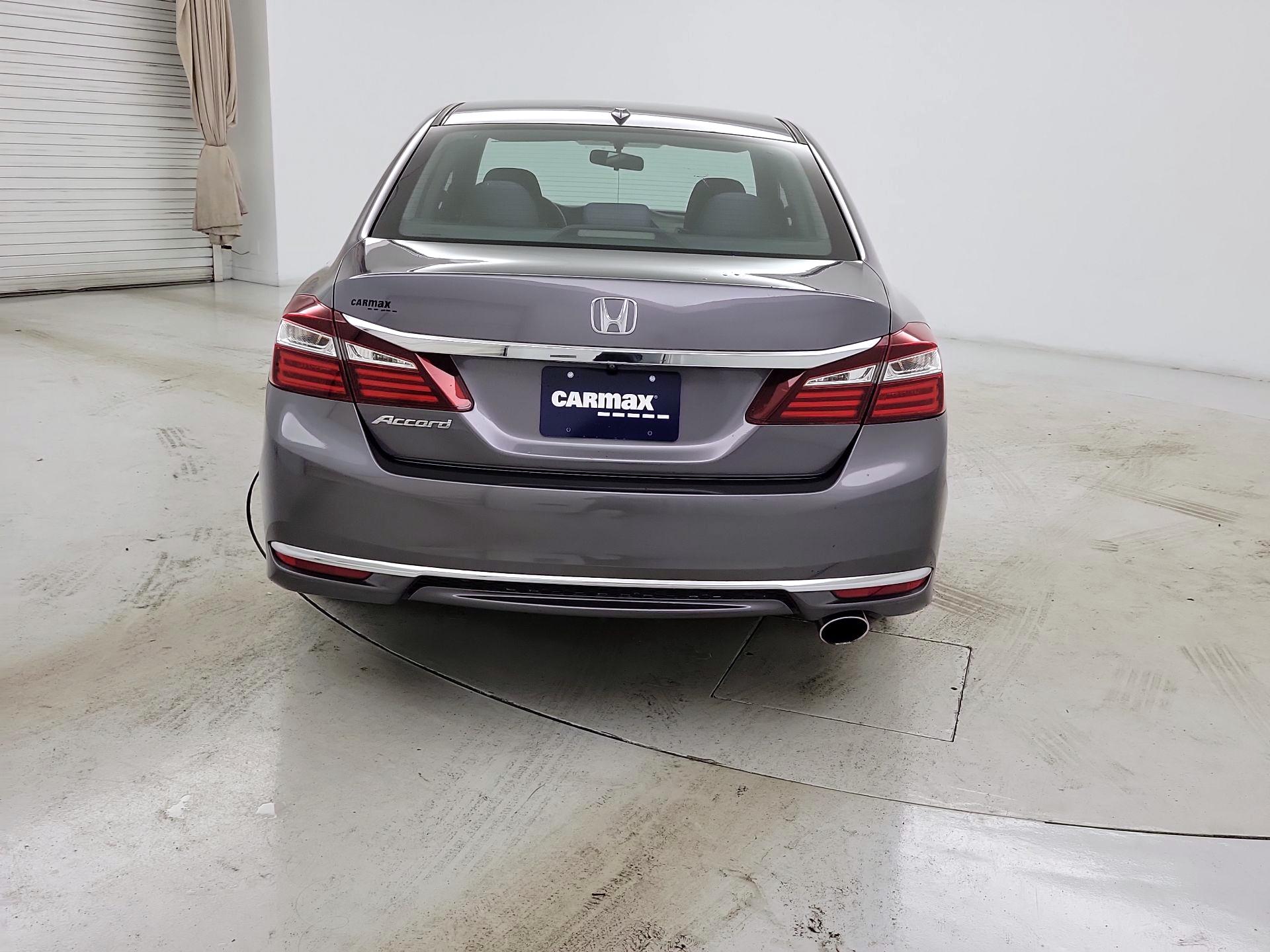 Thumbnail: 2016 Honda Accord - 6