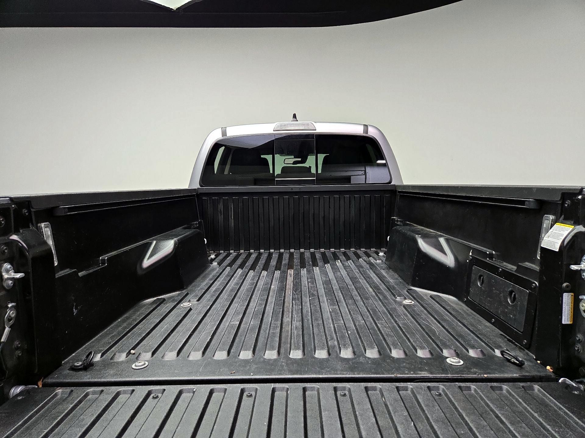 Thumbnail: 2021 Toyota Tacoma - 20