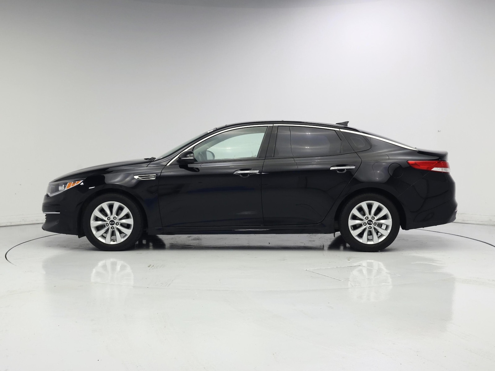 2018 Kia Optima EX - Photo 4