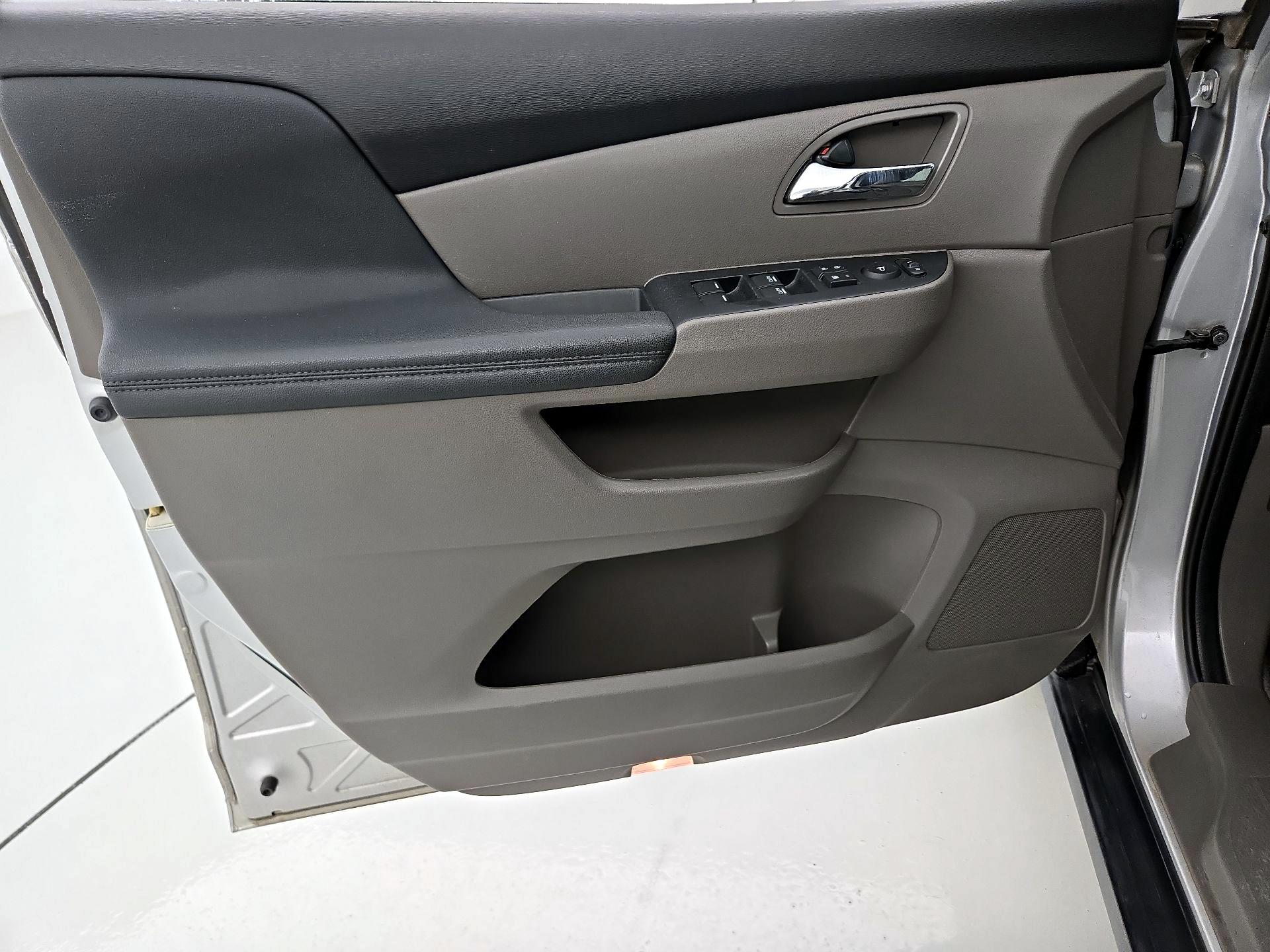 Thumbnail: 2015 Honda Odyssey - 12