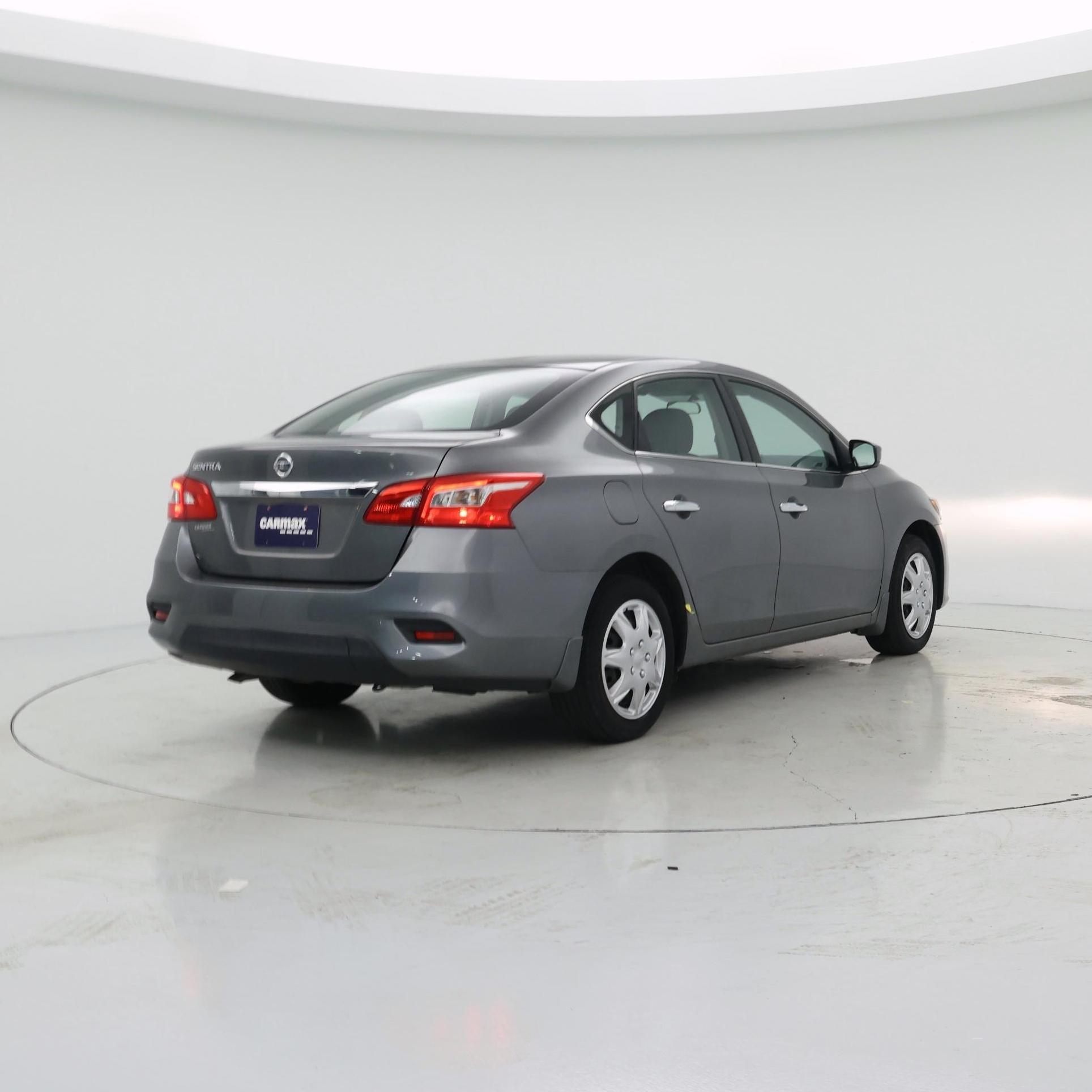 Thumbnail: 2017 Nissan Sentra - 8