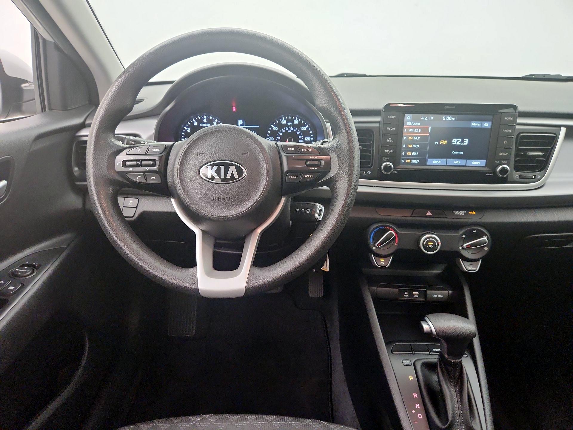 Thumbnail: 2020 Kia Rio - 10