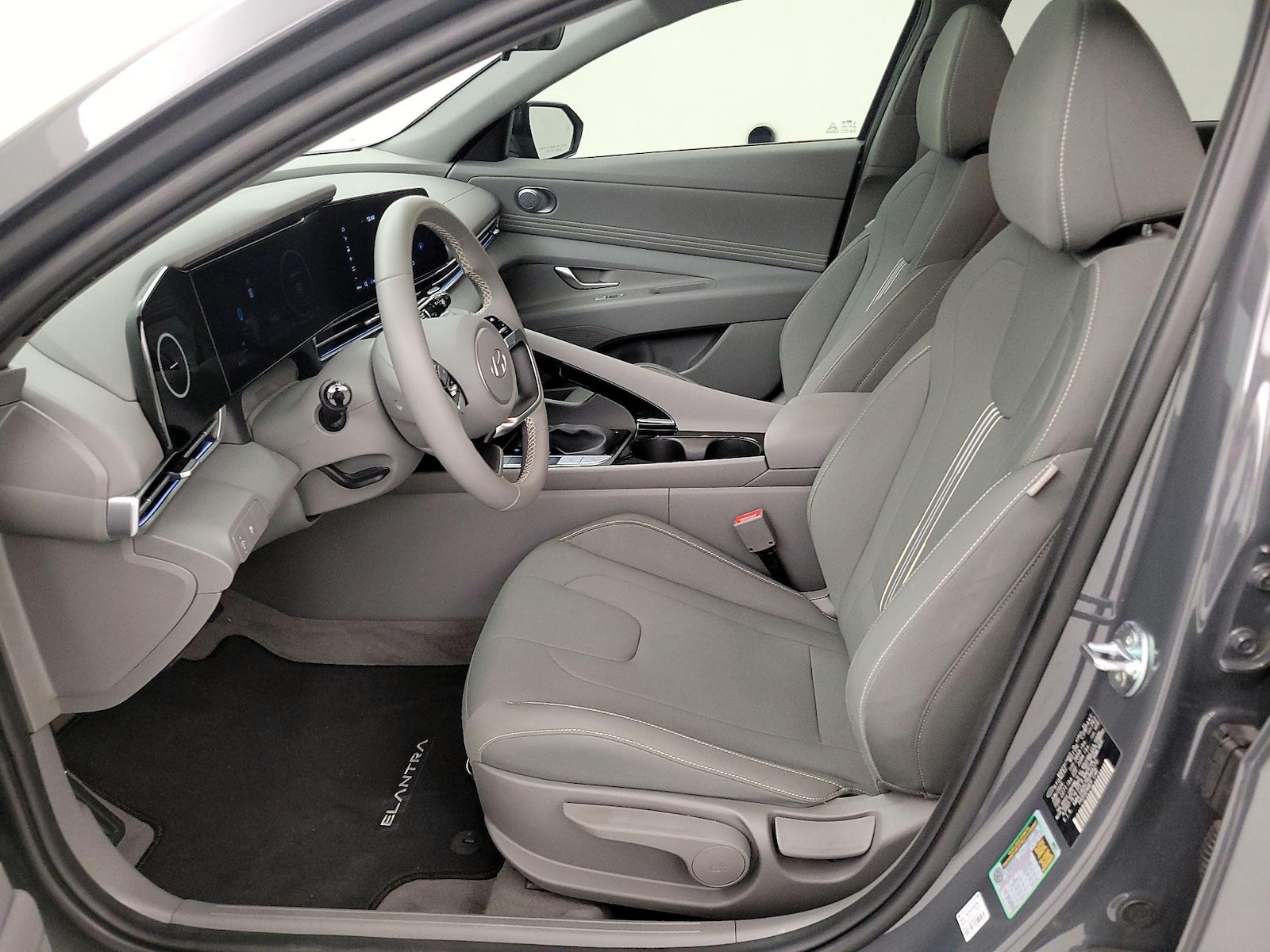 2024 Hyundai Elantra SEL - Photo 12