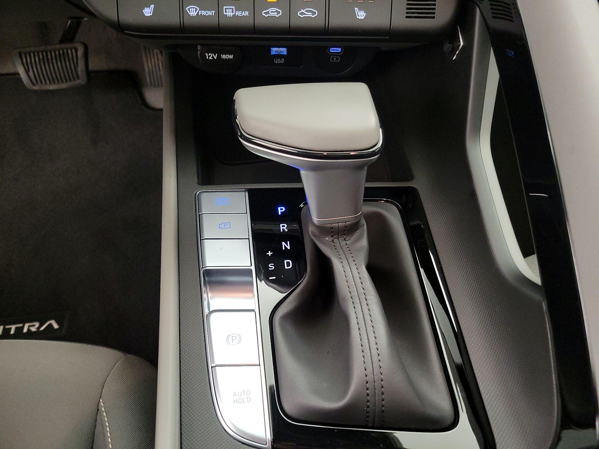 Thumbnail: 2024 Hyundai Elantra - 18