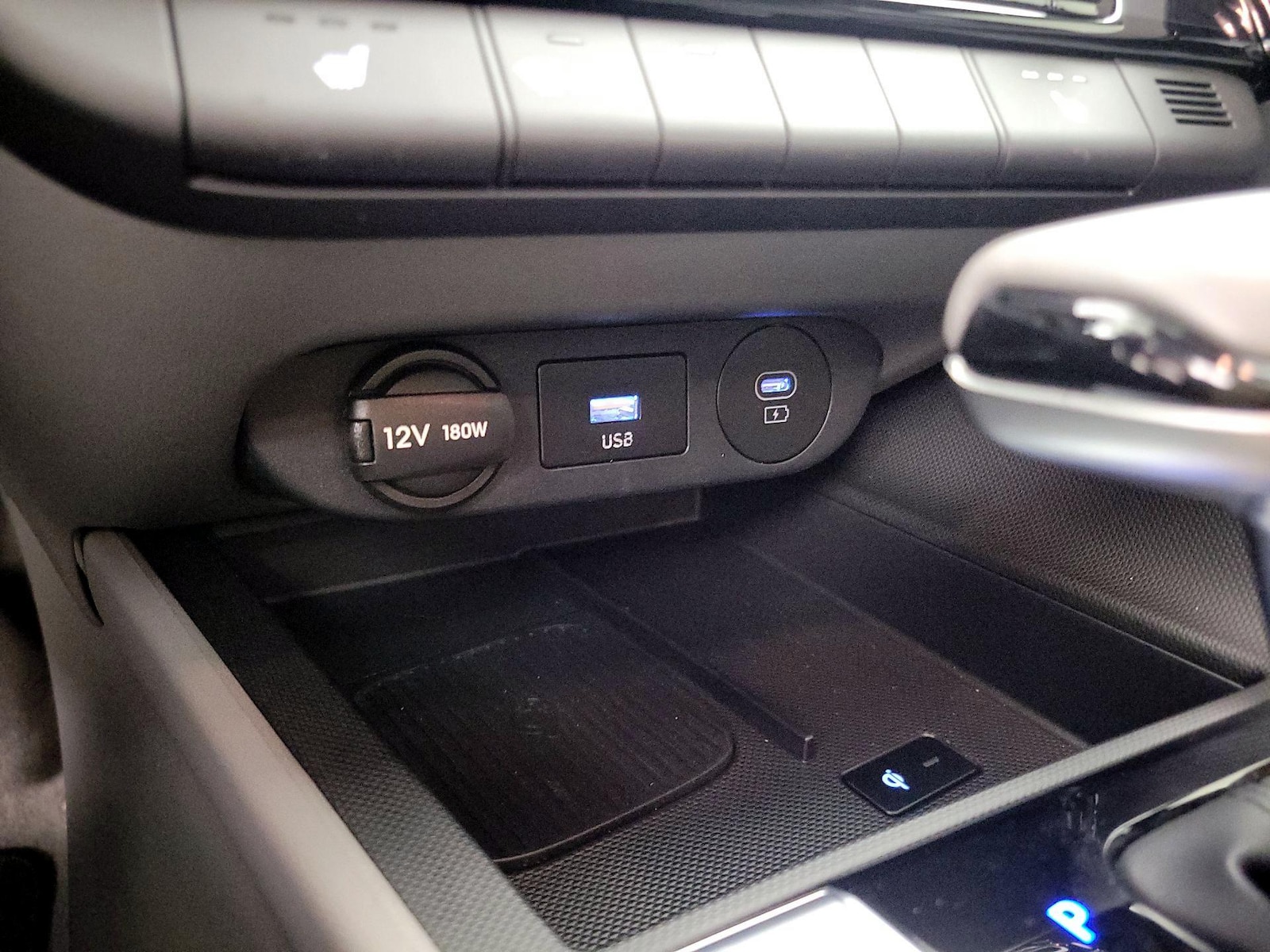 2024 Hyundai Elantra SEL - Photo 20