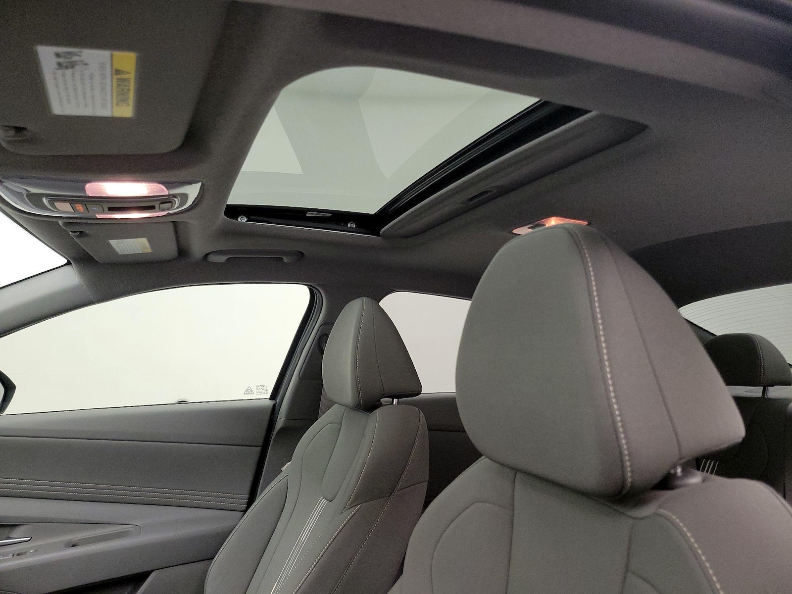 2024 Hyundai Elantra SEL - Photo 21