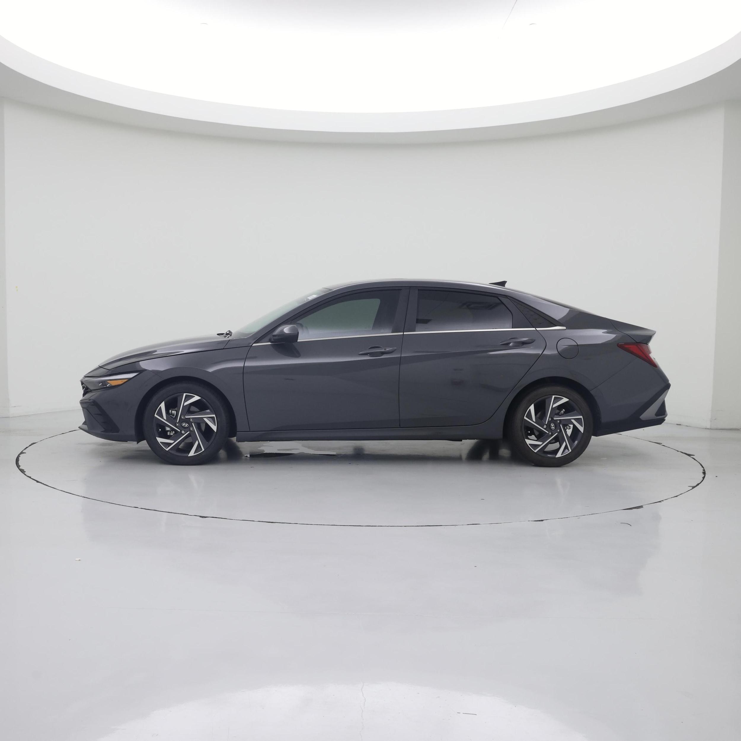 Thumbnail: 2024 Hyundai Elantra - 3