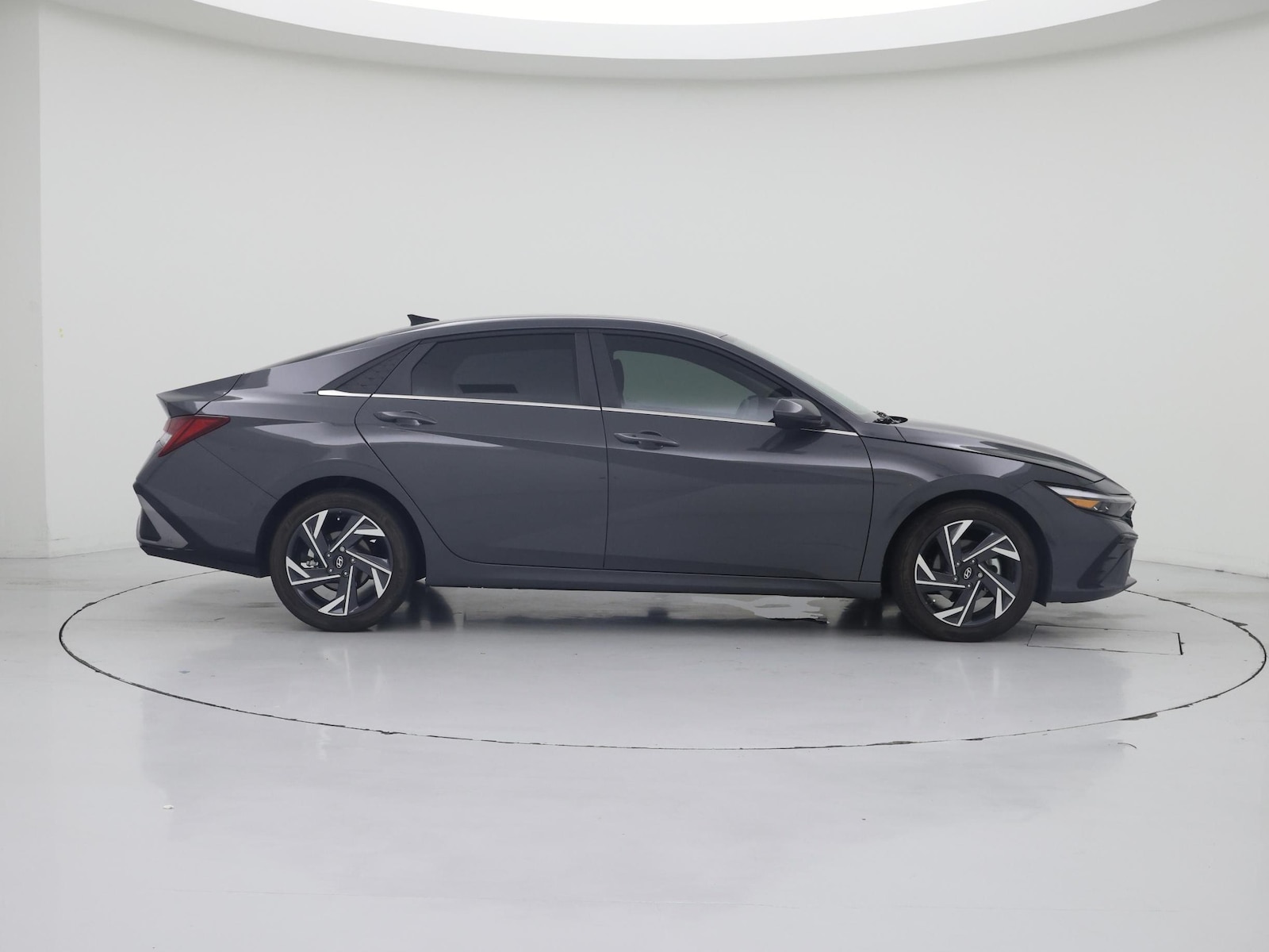 2024 Hyundai Elantra SEL - Photo 8