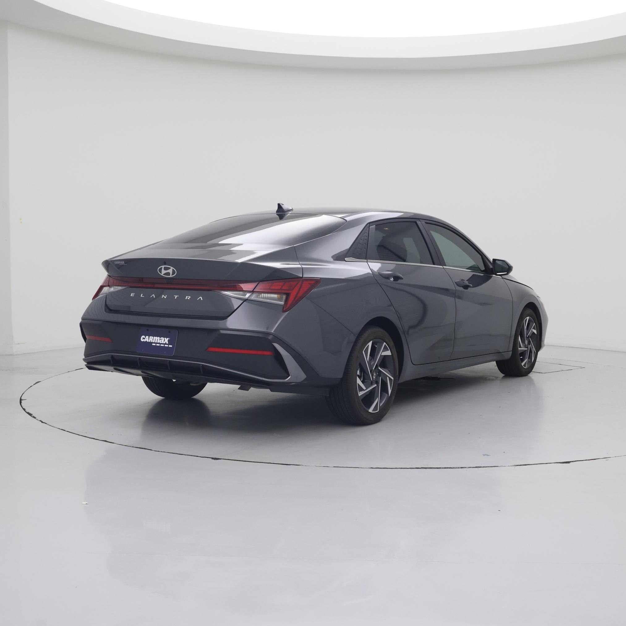 Thumbnail: 2024 Hyundai Elantra - 8