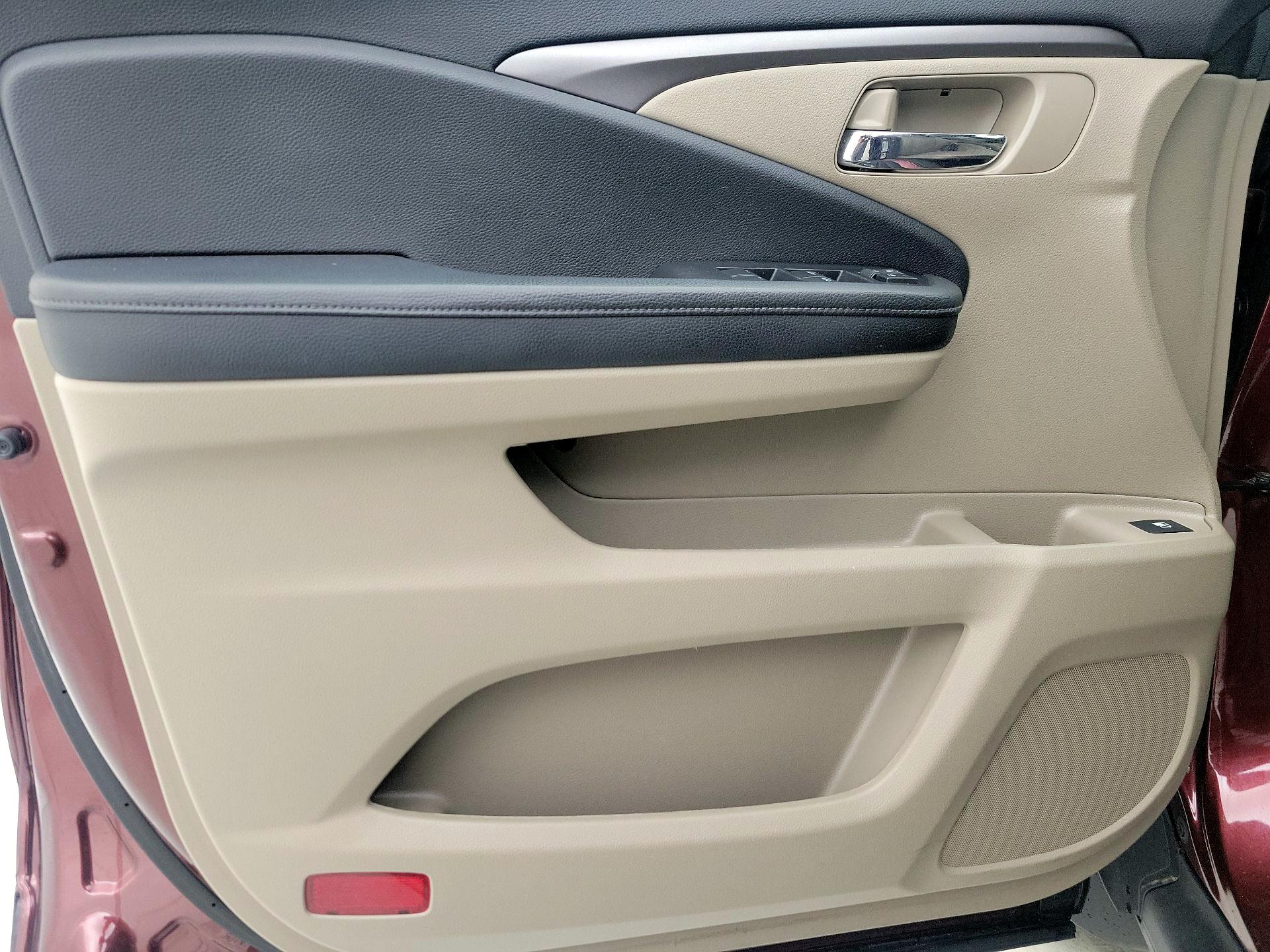 Thumbnail: 2019 Honda Ridgeline - 12