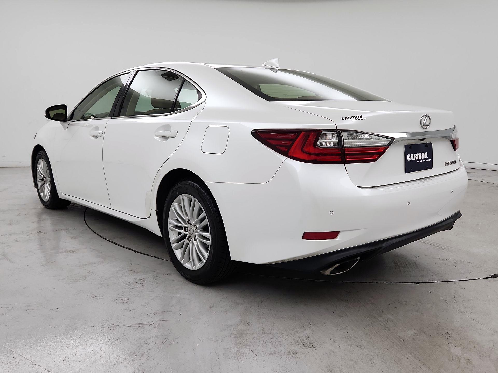 Thumbnail: 2016 Lexus ES - 7