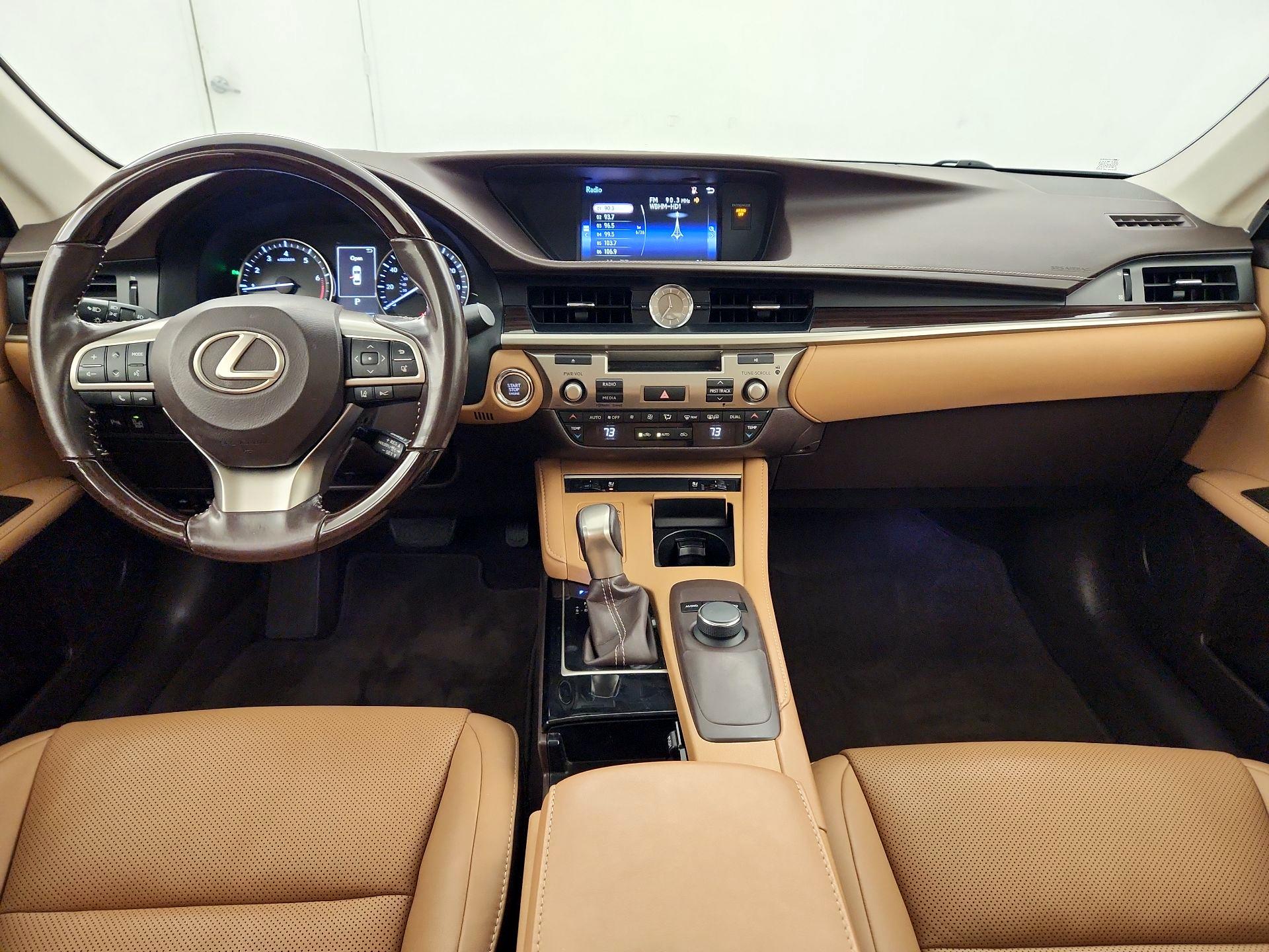 Thumbnail: 2016 Lexus ES - 8