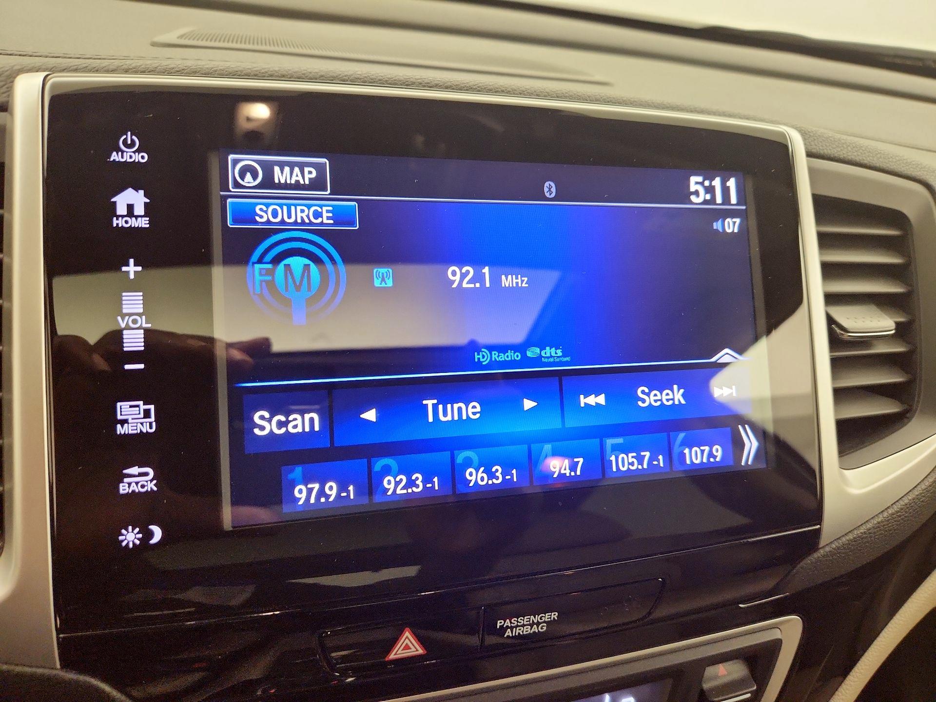 Thumbnail: 2017 Honda Pilot - 14