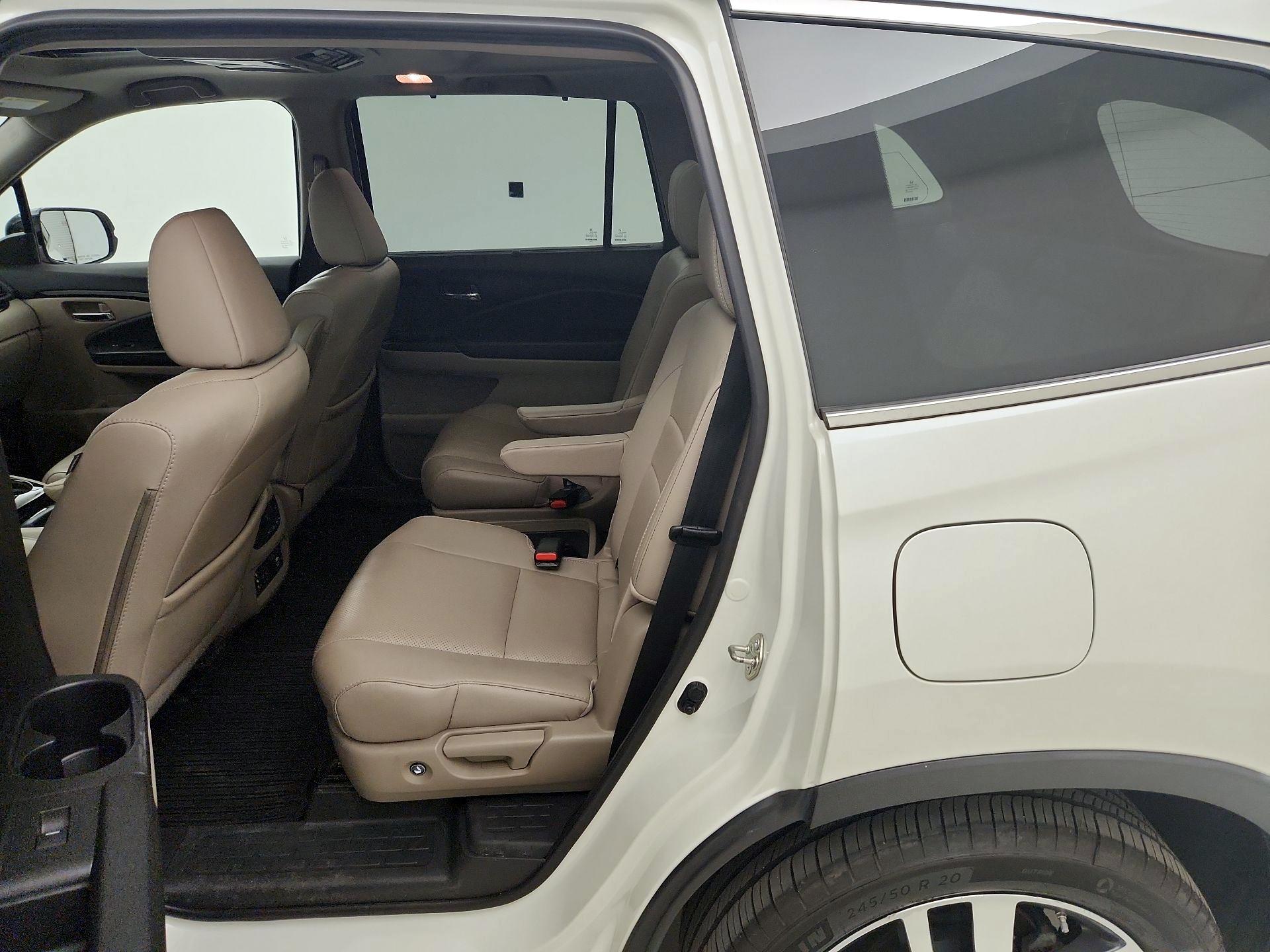 Thumbnail: 2017 Honda Pilot - 19