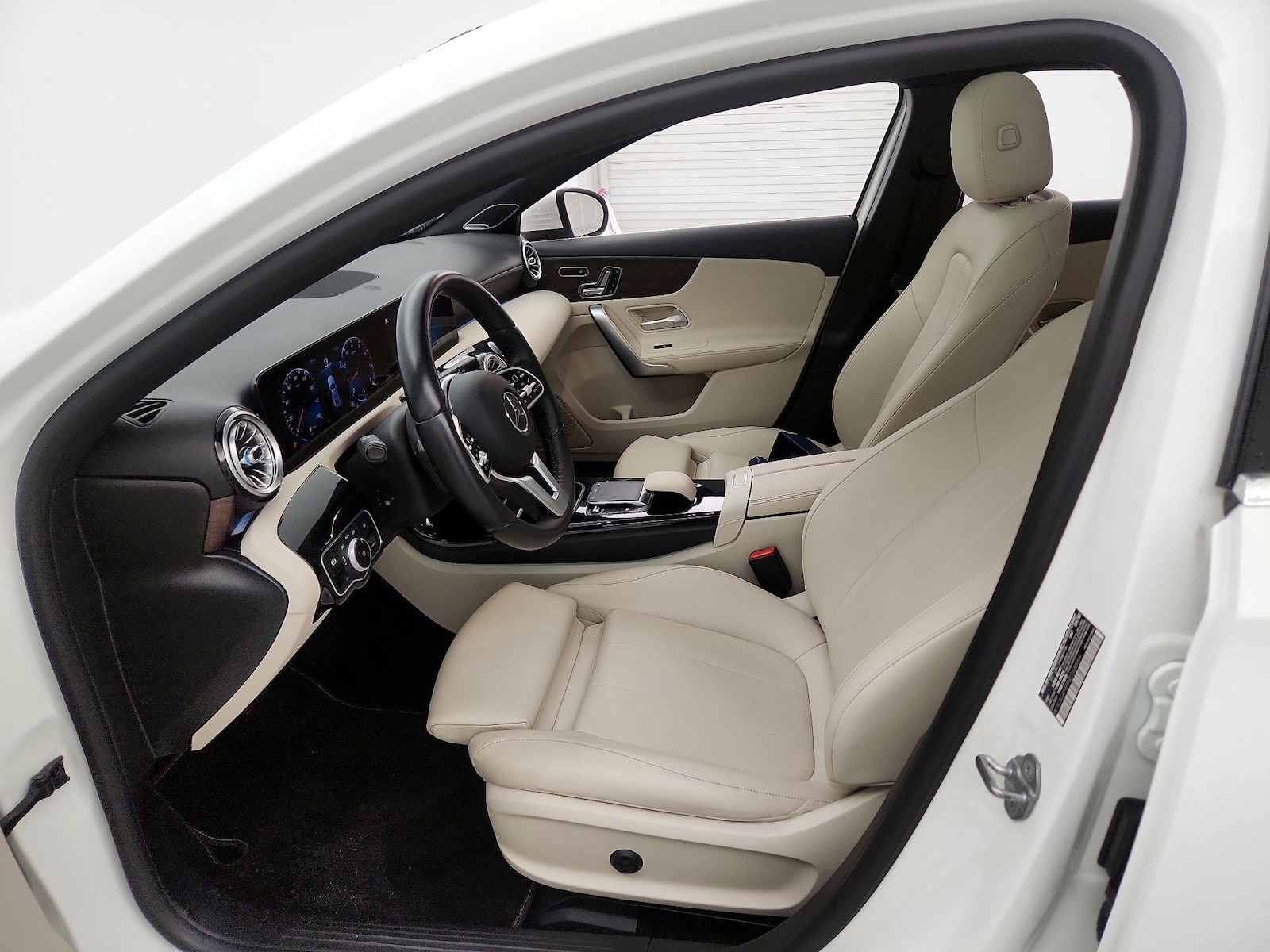 2021 Mercedes-Benz A-Class A220 - Photo 12
