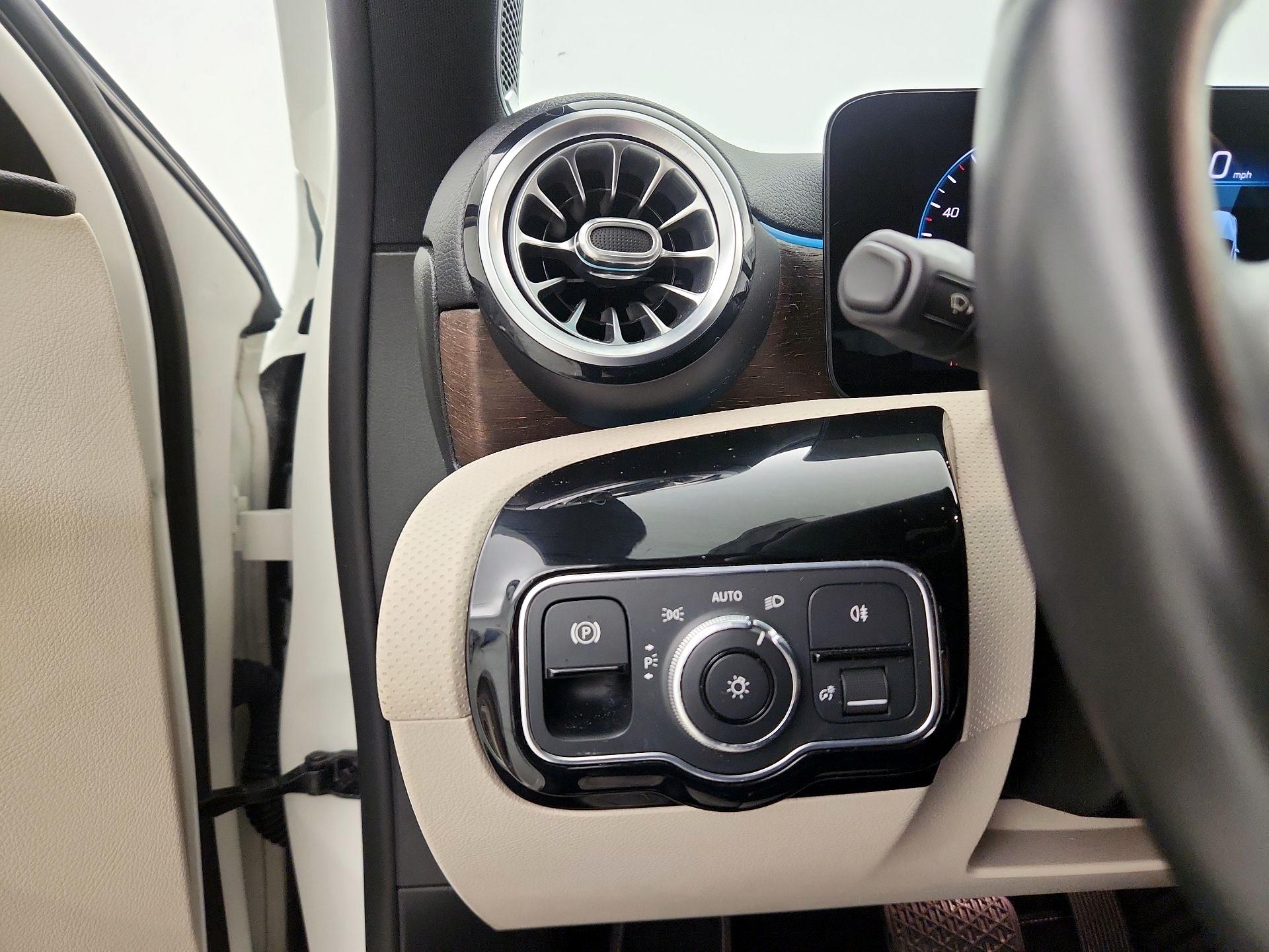 Thumbnail: 2021 Mercedes-Benz A-Class - 13