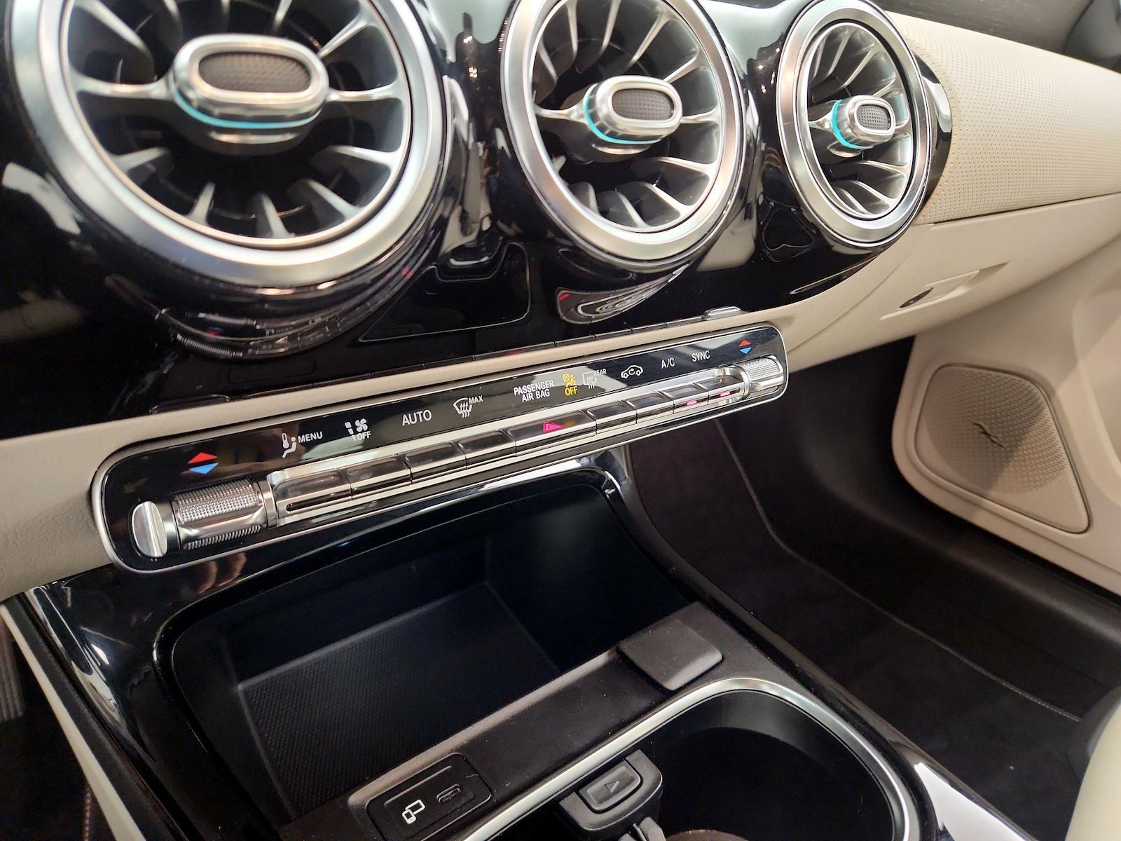 2021 Mercedes-Benz A-Class A220 - Photo 17