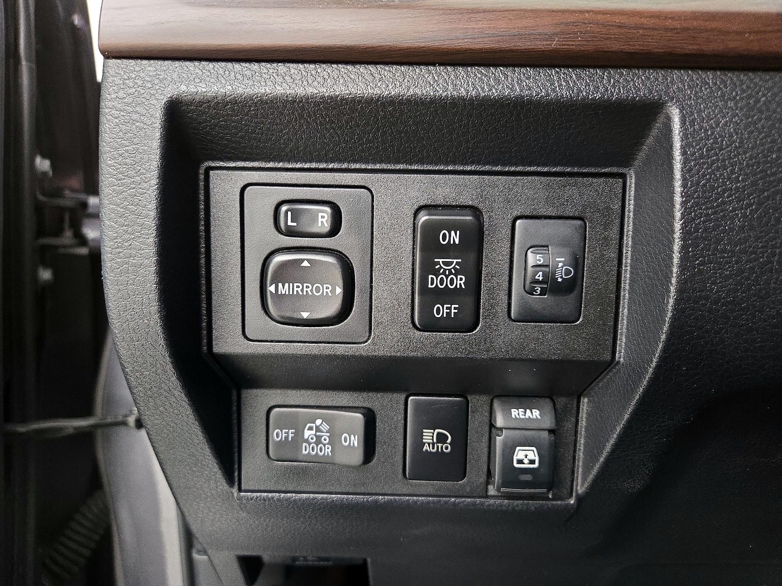 2018 Toyota Tundra Limited - Photo 14