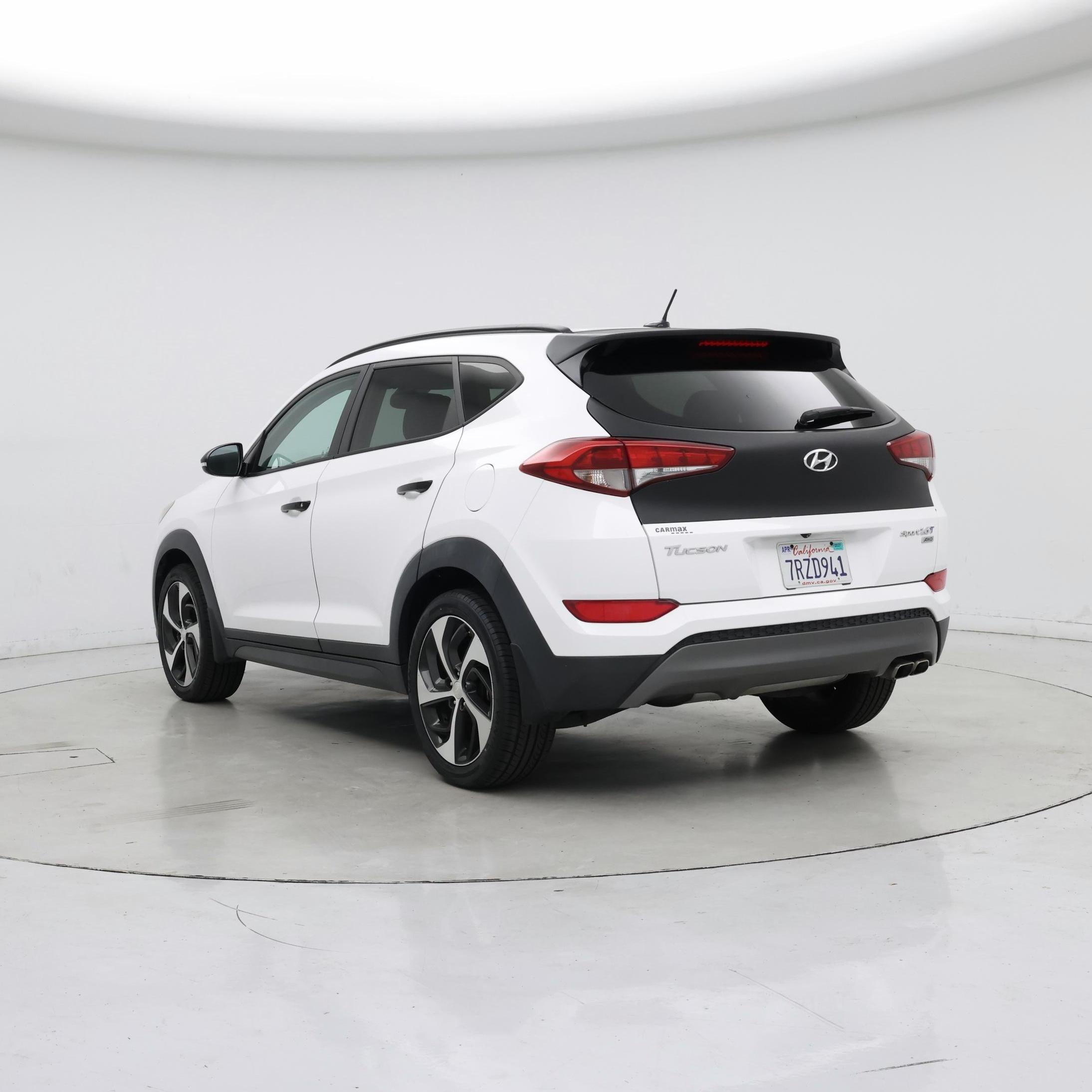 Thumbnail: 2016 Hyundai Tucson - 2