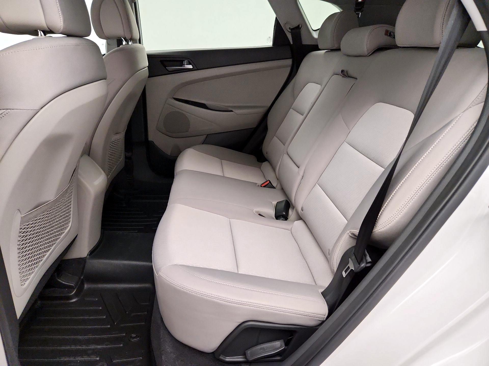 Thumbnail: 2016 Hyundai Tucson - 19