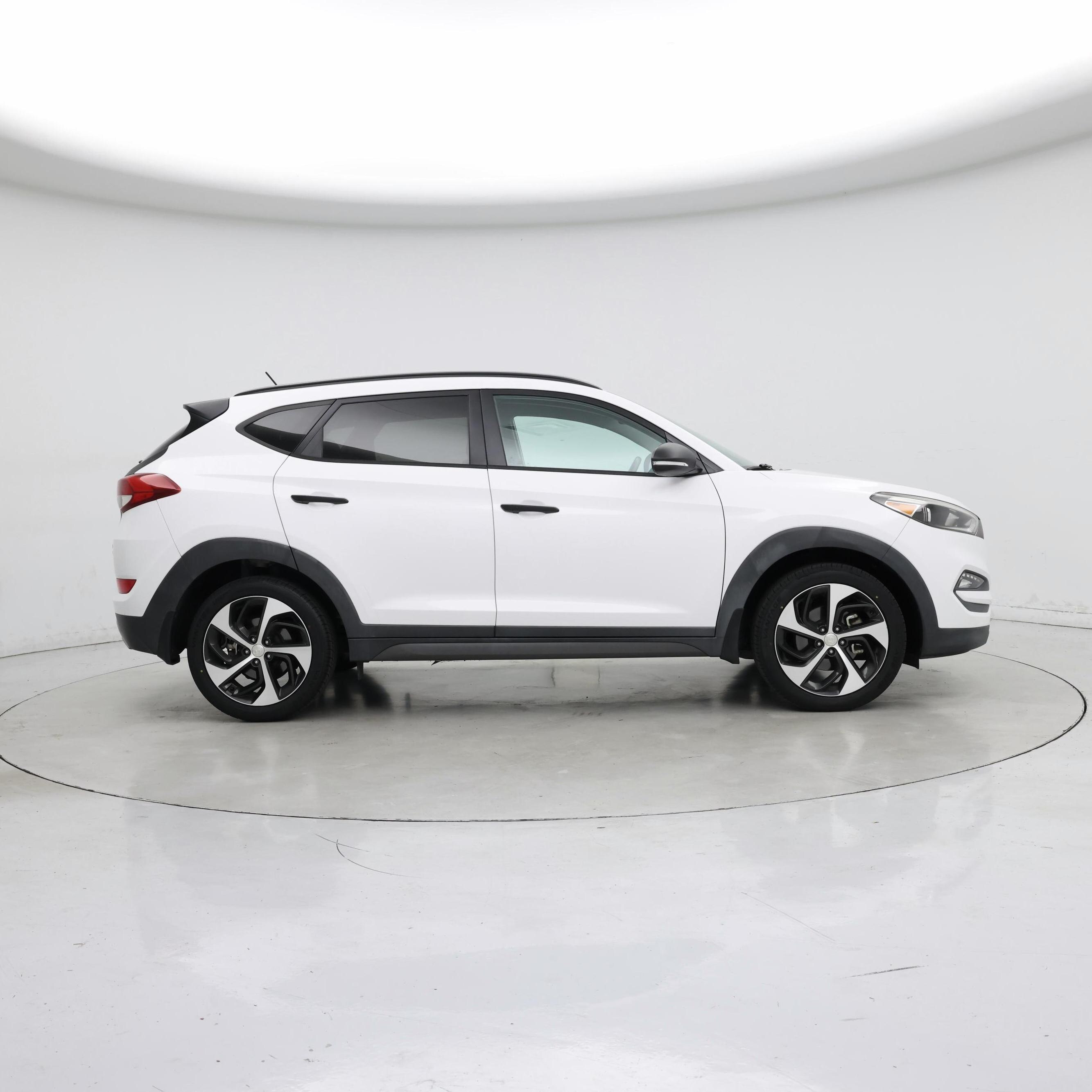 Thumbnail: 2016 Hyundai Tucson - 7