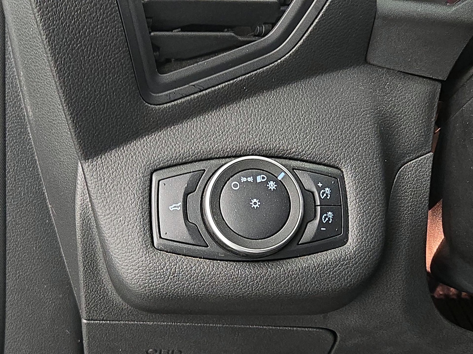 2019 Ford Escape S - Photo 14
