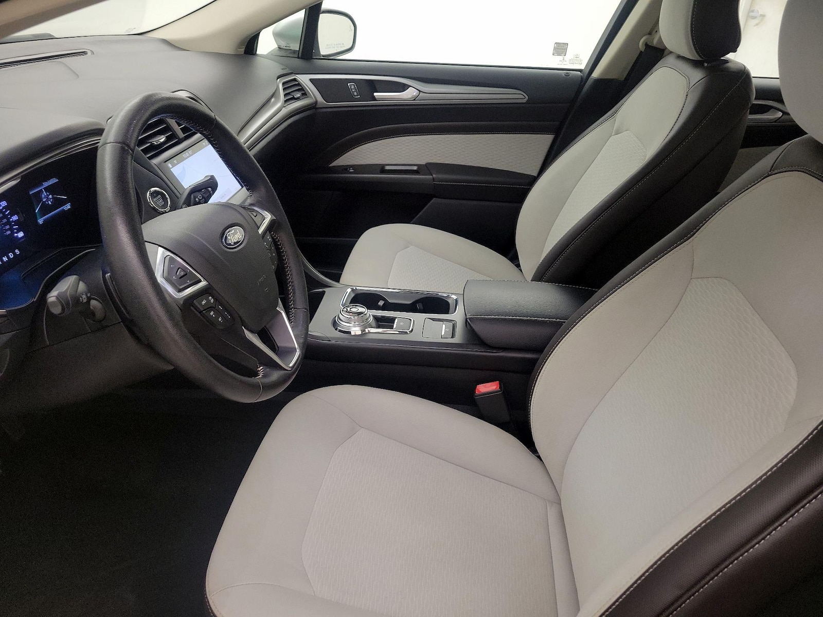Power Seat(s) & Side Airbags