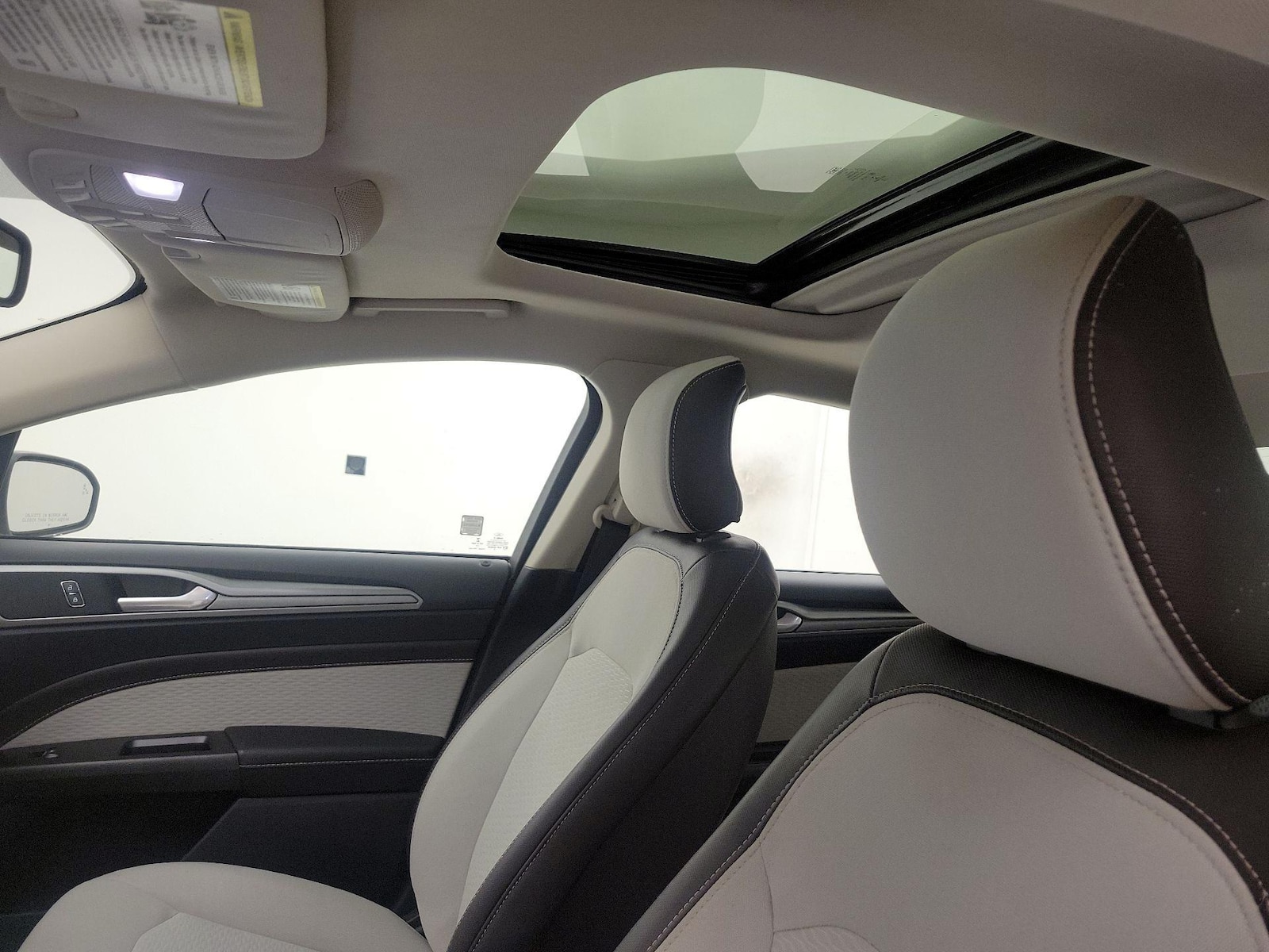 Sunroof(s) & Overhead Airbags
