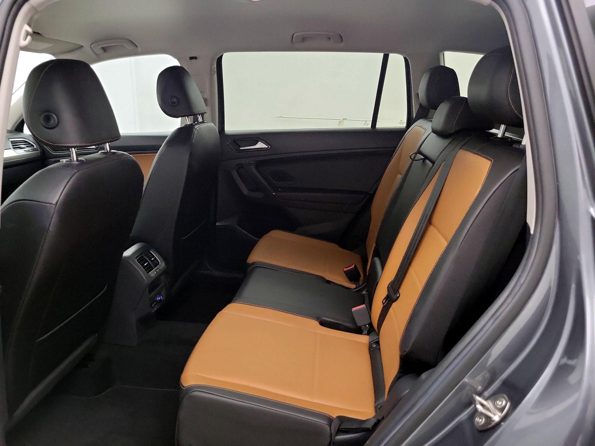 Thumbnail: 2018 Volkswagen Tiguan - 19