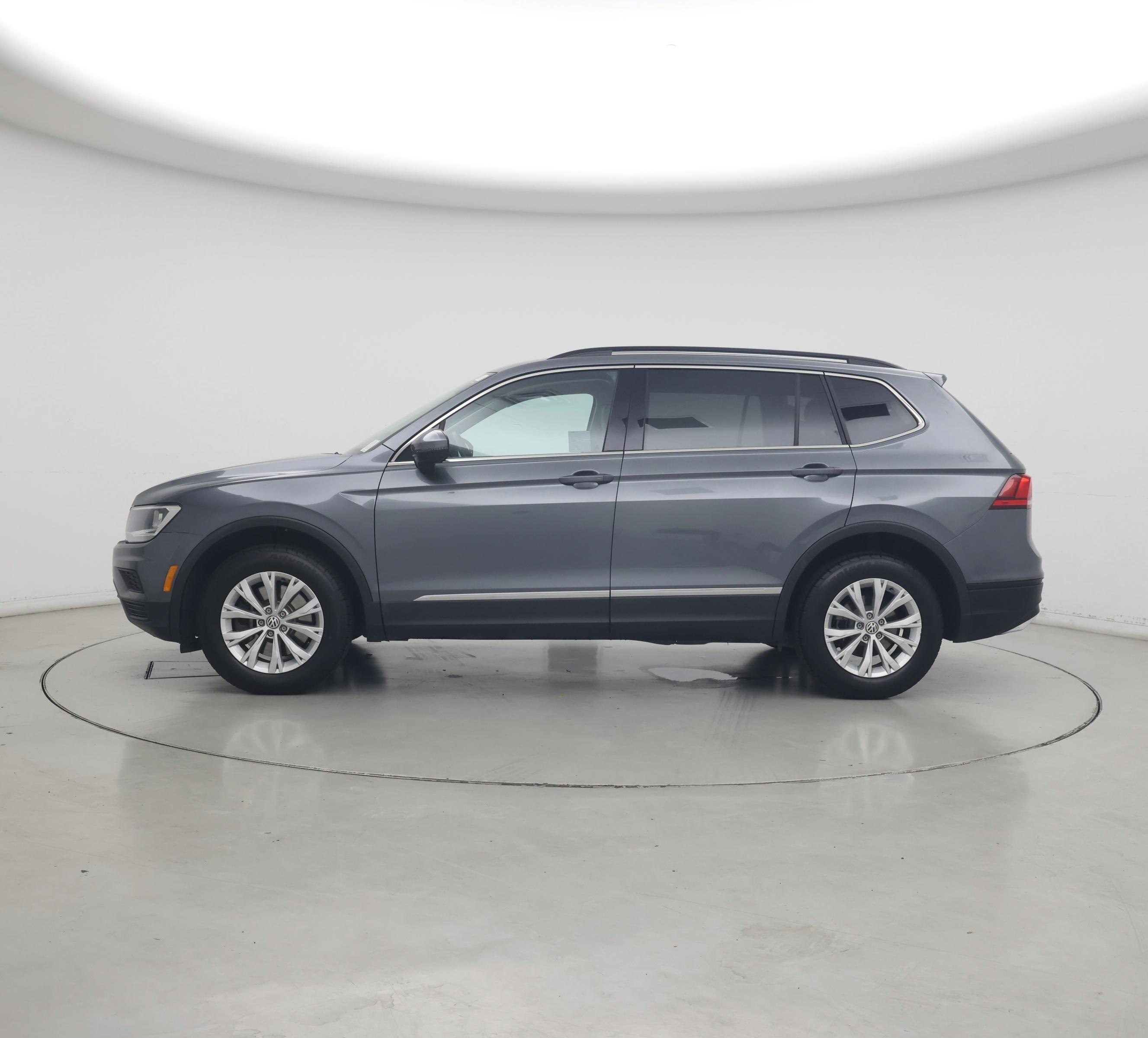Thumbnail: 2018 Volkswagen Tiguan - 3