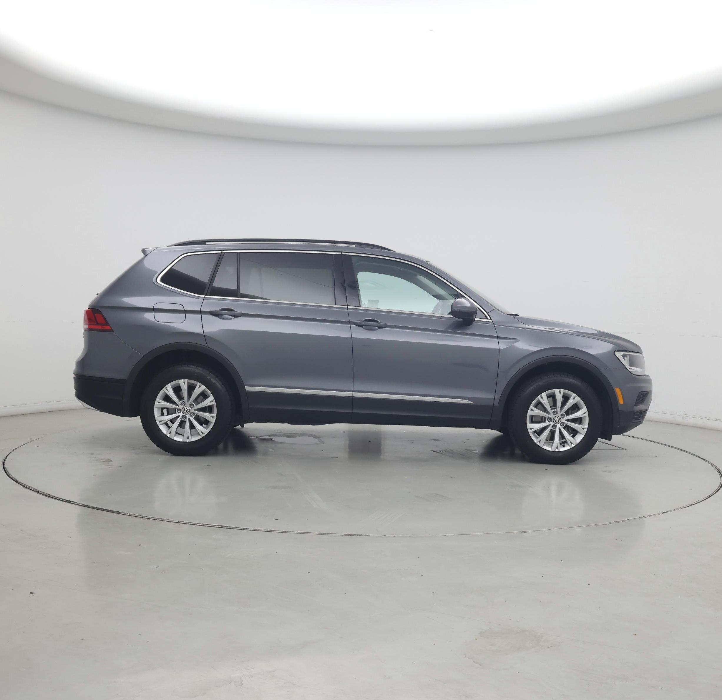 Thumbnail: 2018 Volkswagen Tiguan - 7