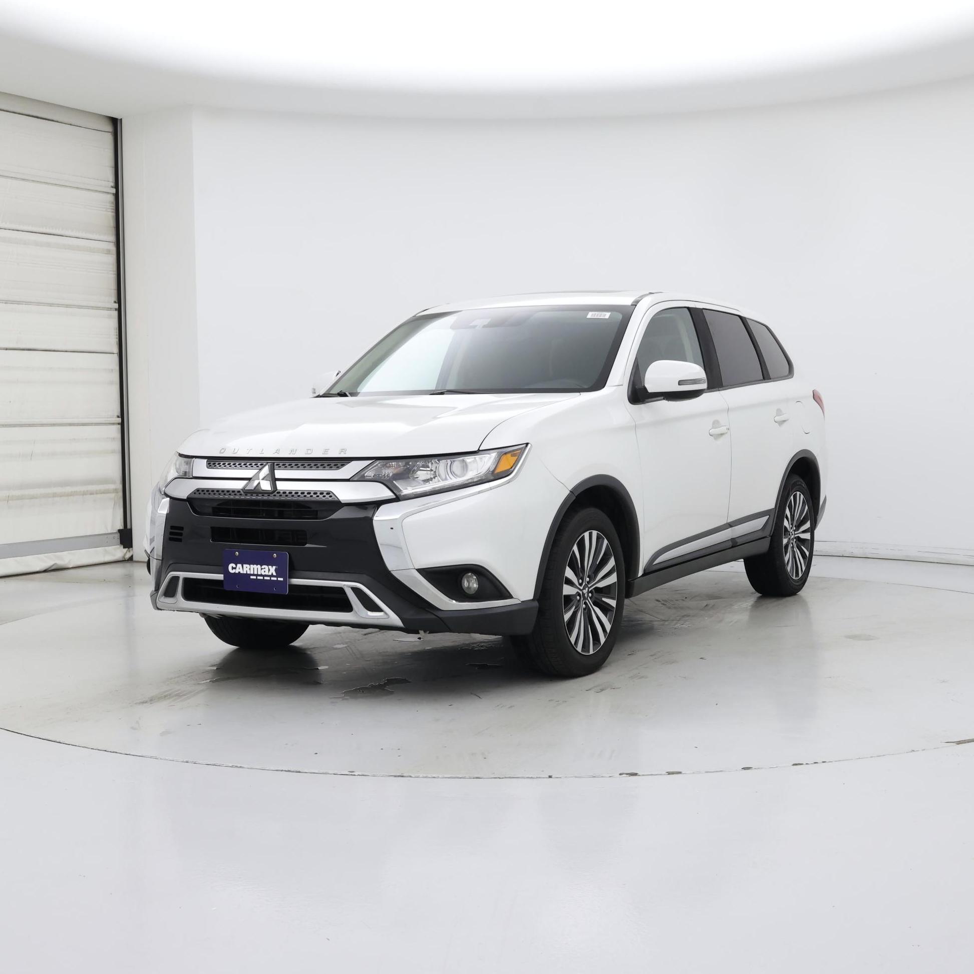 Thumbnail: 2020 Mitsubishi Outlander - 4