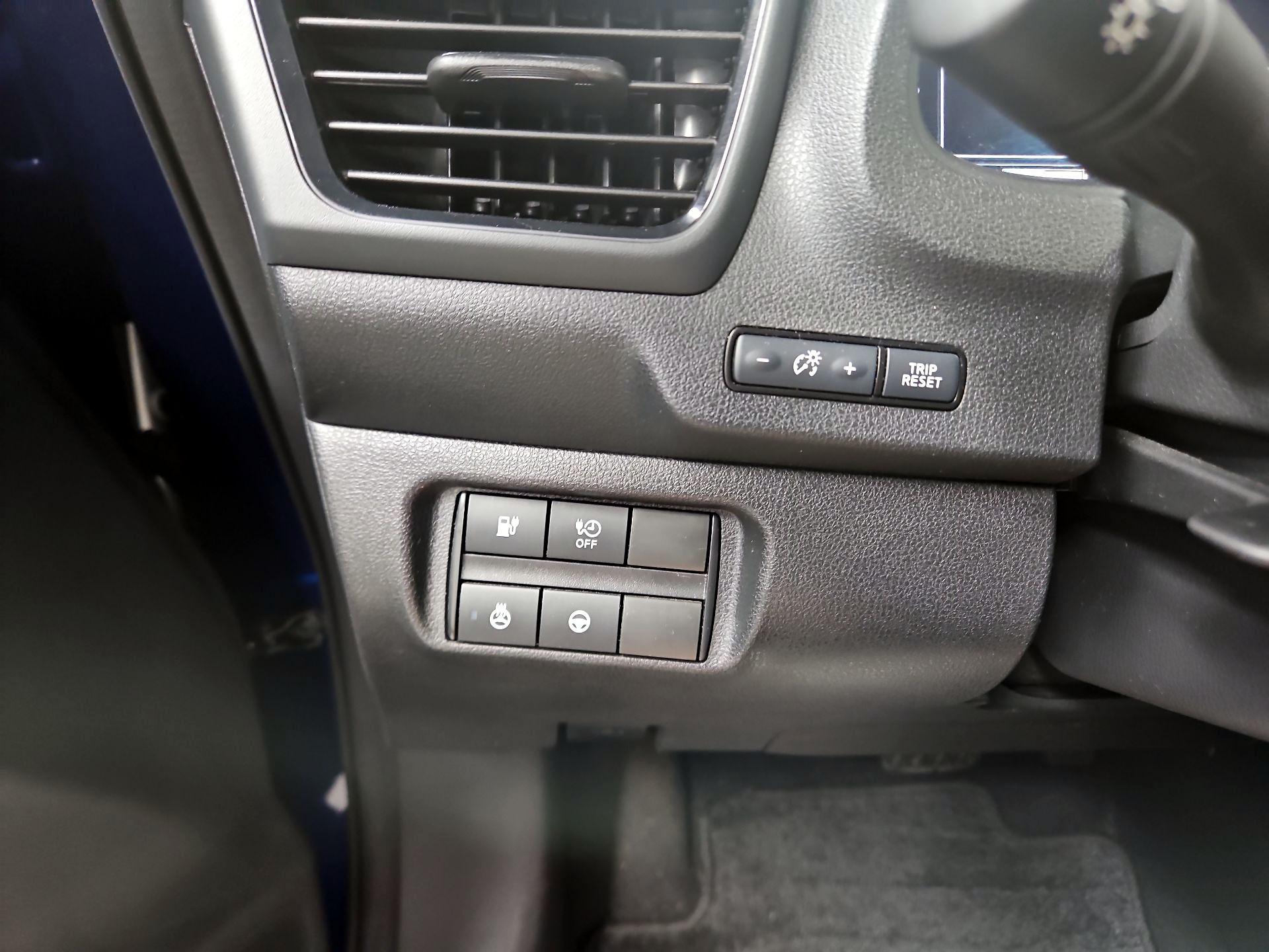 Thumbnail: 2021 Nissan Leaf - 13