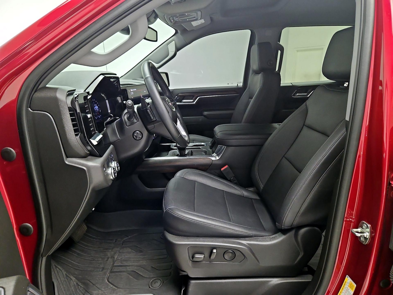 2023 GMC Sierra 1500 SLT - Photo 12