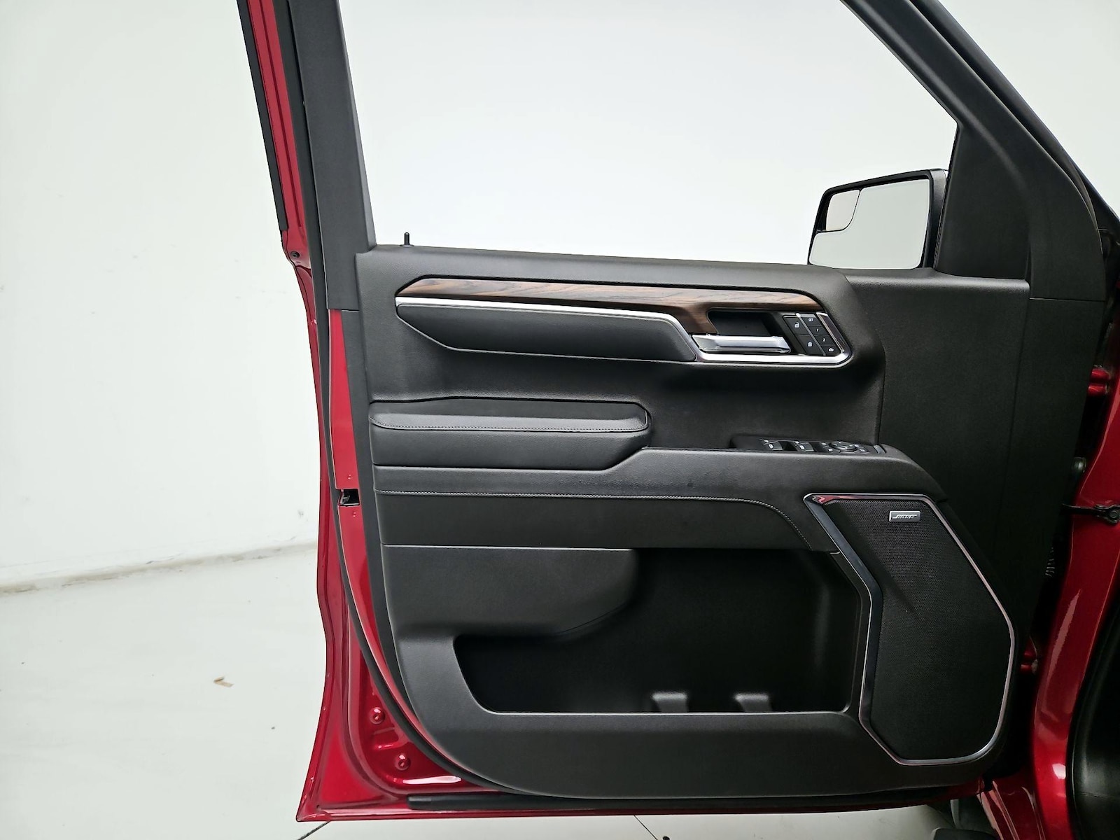 2023 GMC Sierra 1500 SLT - Photo 13