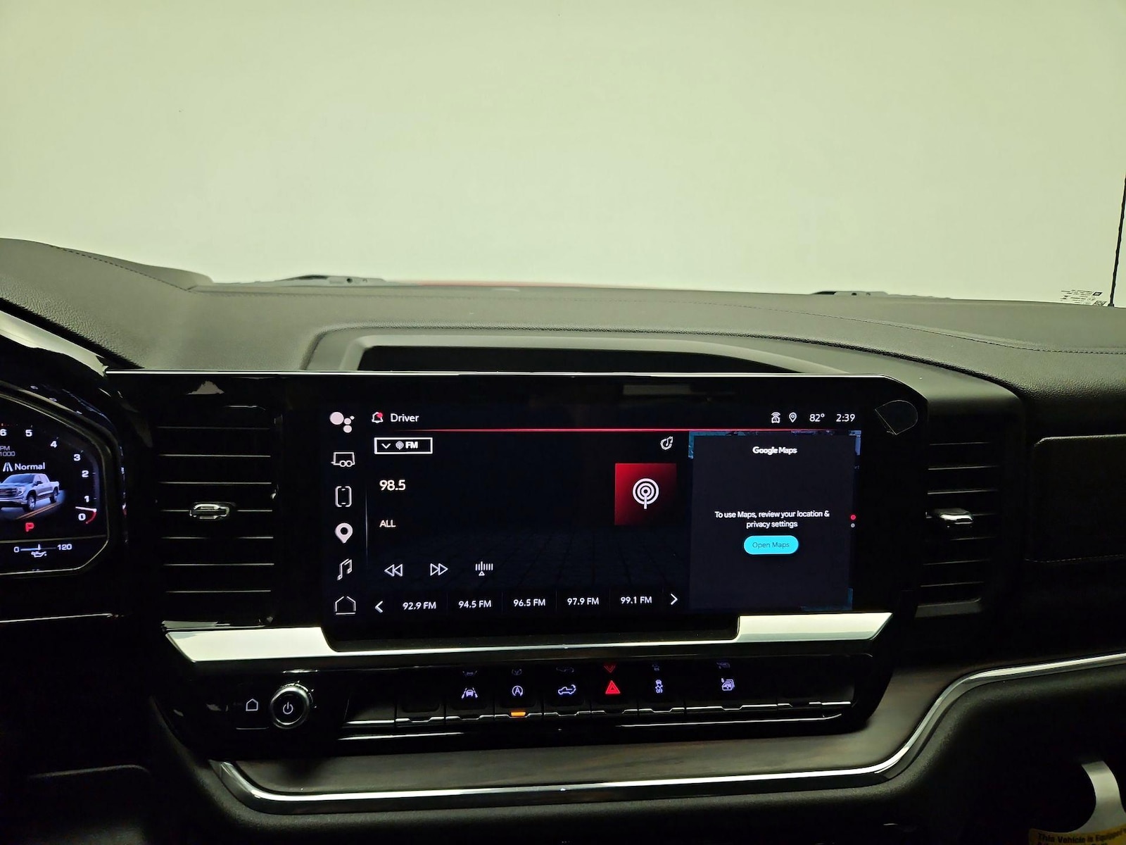 2023 GMC Sierra 1500 SLT - Photo 15