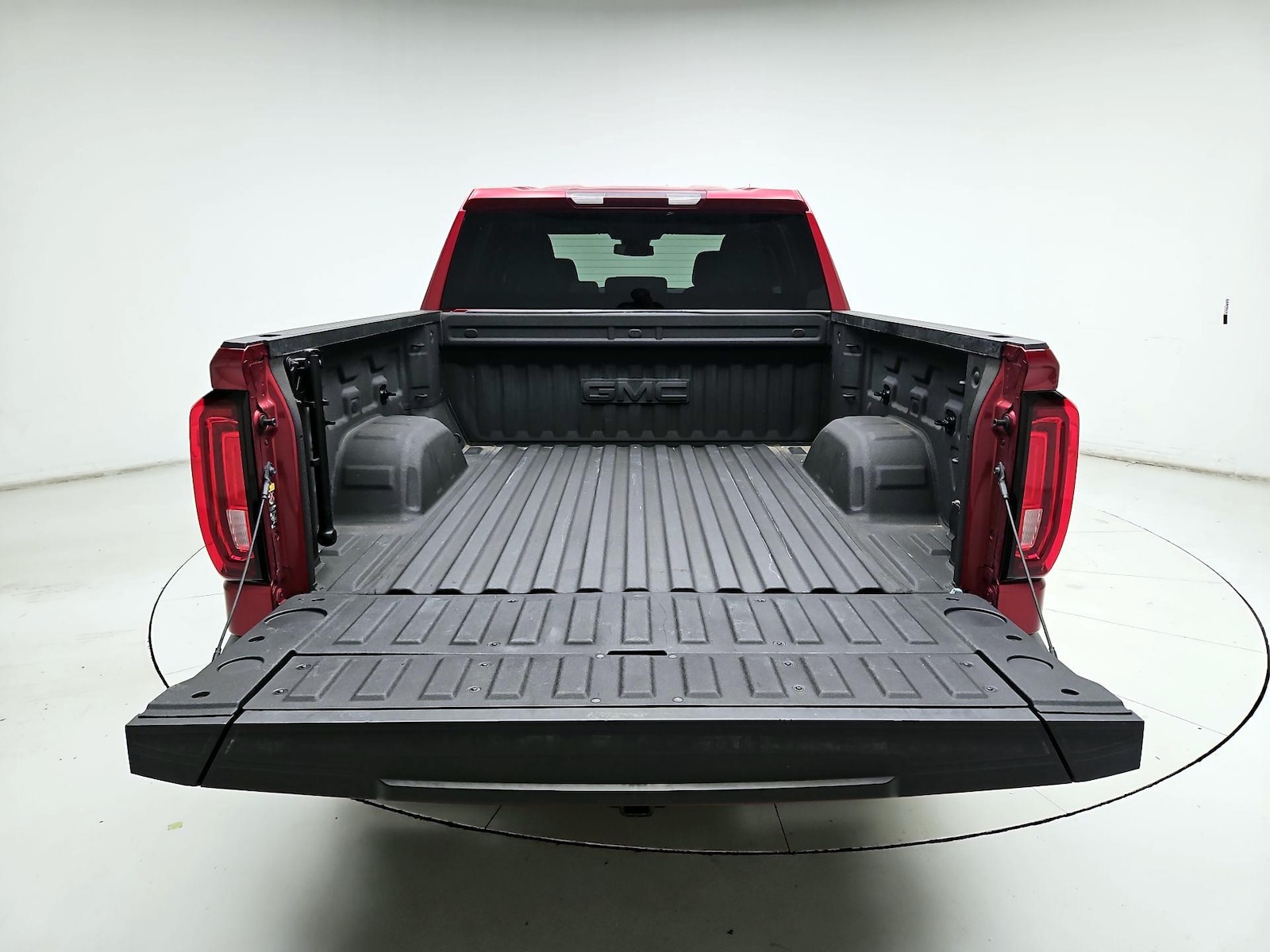 2023 GMC Sierra 1500 SLT - Photo 19