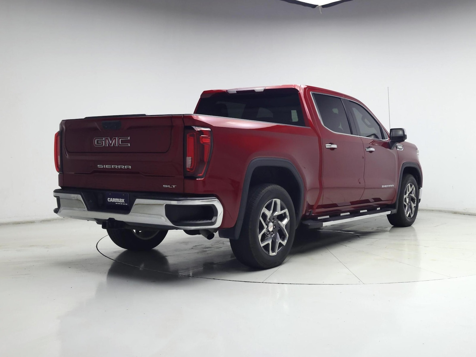 2023 GMC Sierra 1500 SLT - Photo 9