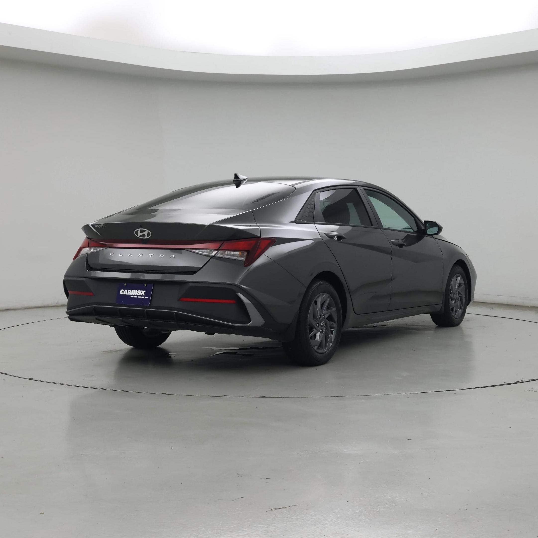 Thumbnail: 2024 Hyundai Elantra - 8