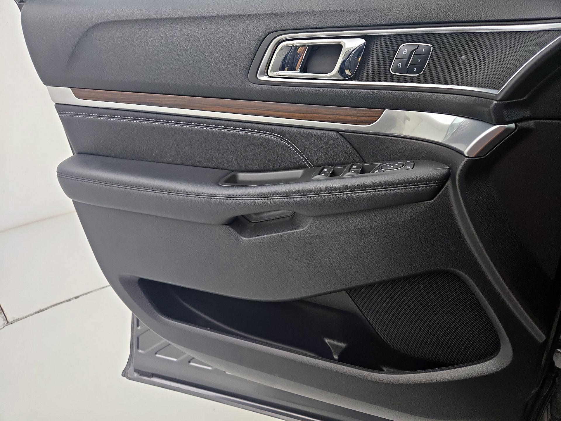 Thumbnail: 2017 Ford Explorer - 12