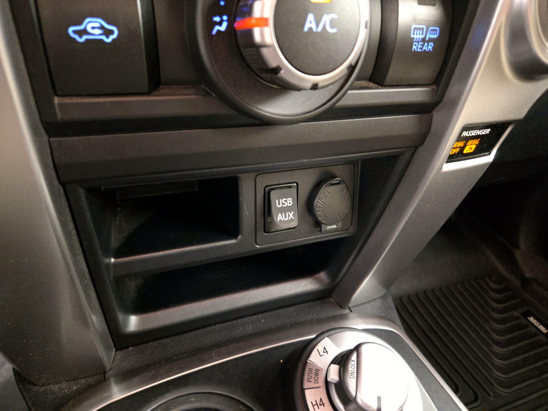 Thumbnail: 2019 Toyota 4Runner - 18