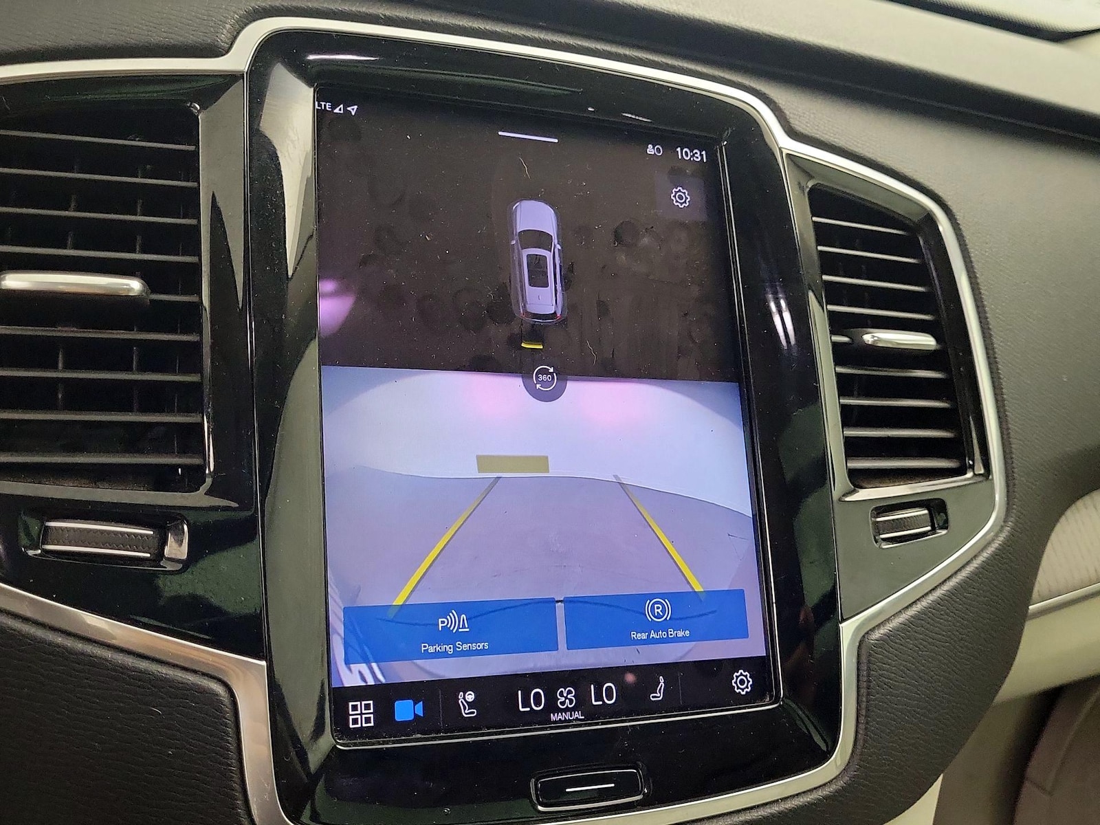 2023 Volvo XC90 Plus - Photo 15