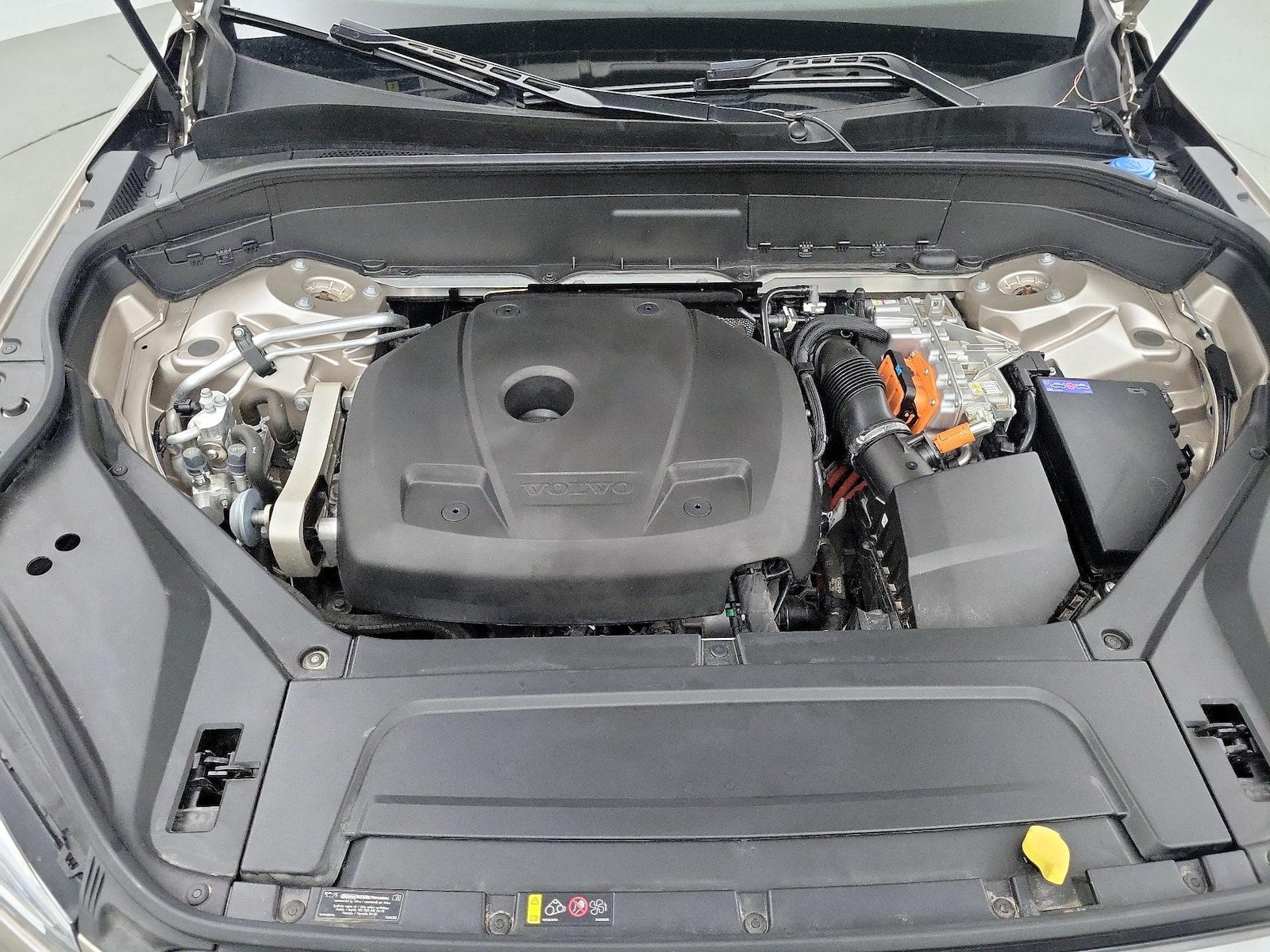 2023 Volvo XC90 Plus - Photo 25