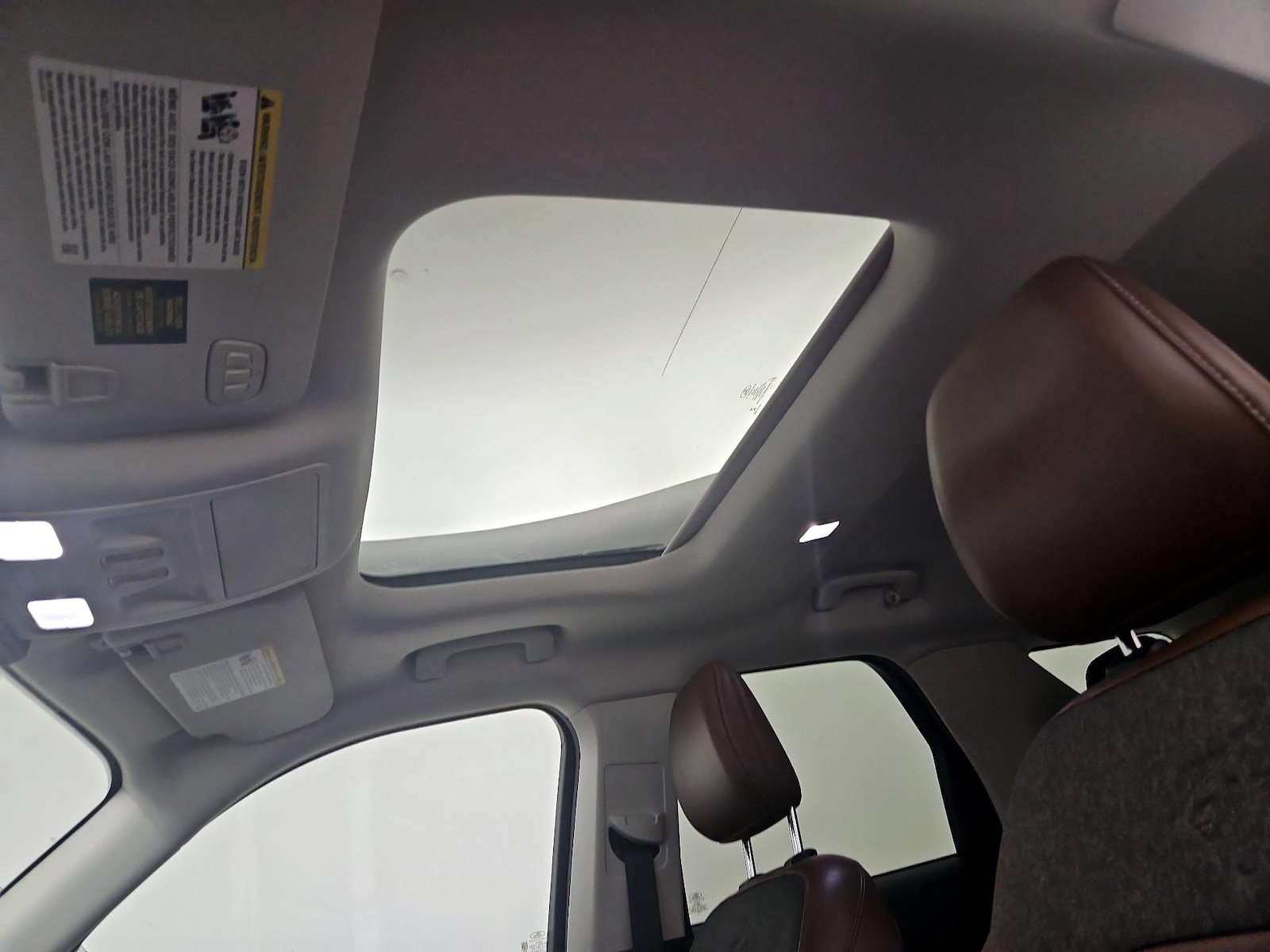 Sunroof(s) & Overhead Airbags