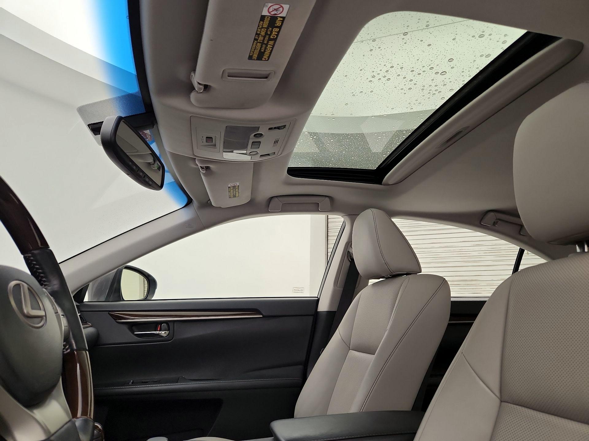 Thumbnail: 2014 Lexus ES - 19
