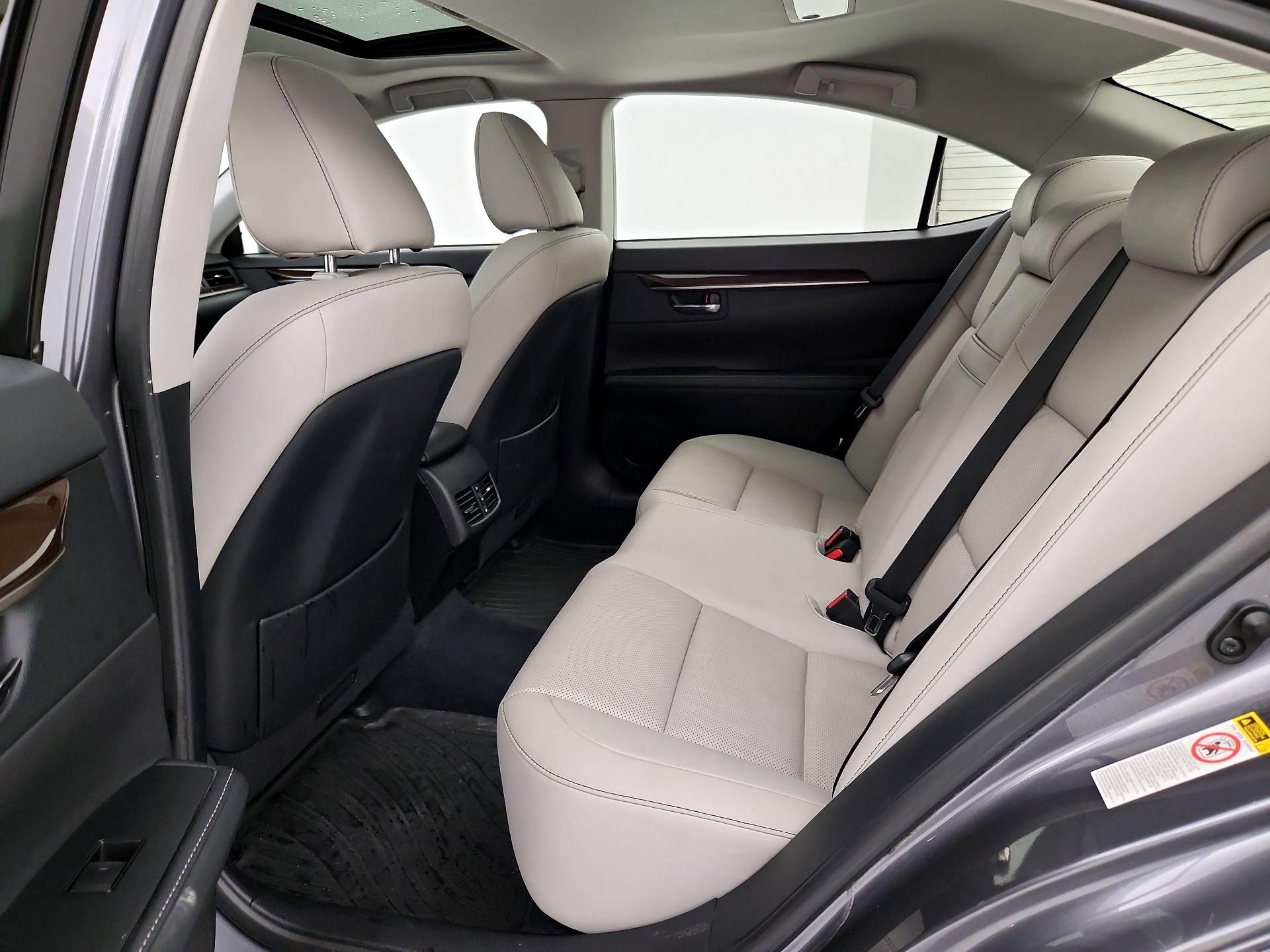 Thumbnail: 2014 Lexus ES - 20