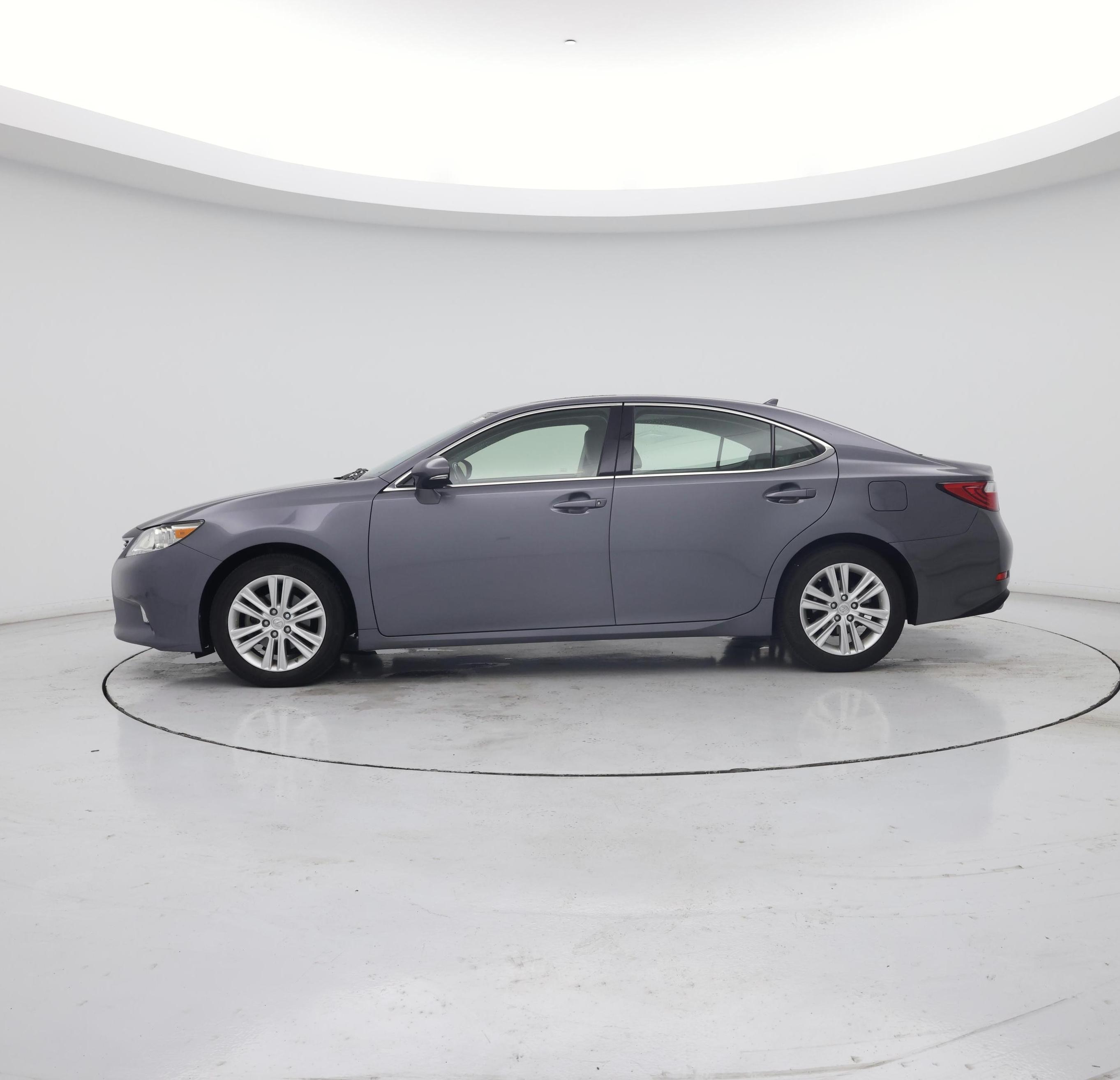Thumbnail: 2014 Lexus ES - 3