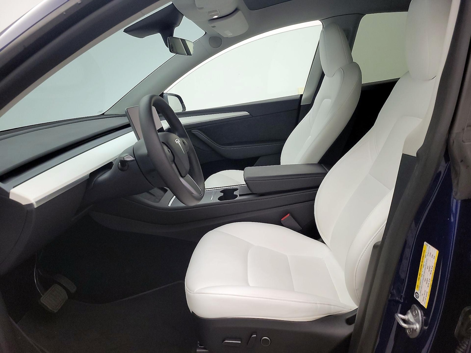 2023 Tesla Model Y Long Range - Photo 12
