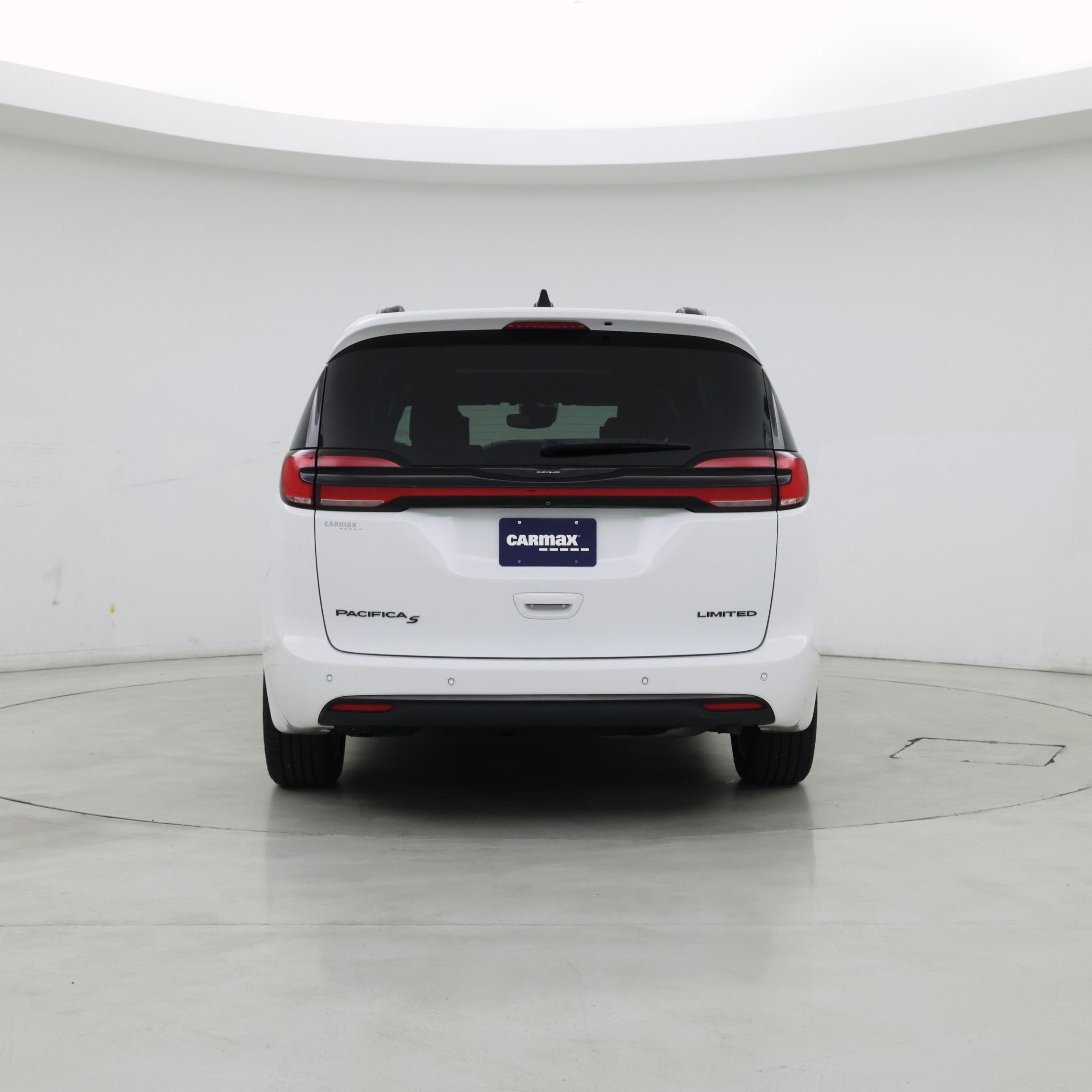 Thumbnail: 2023 Chrysler Pacifica - 6